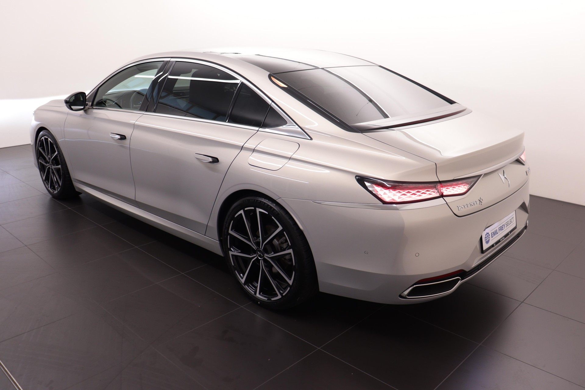 DS AUTOMOBILES 9 1.6 E-Tense Rivoli+ 4x4-image-6