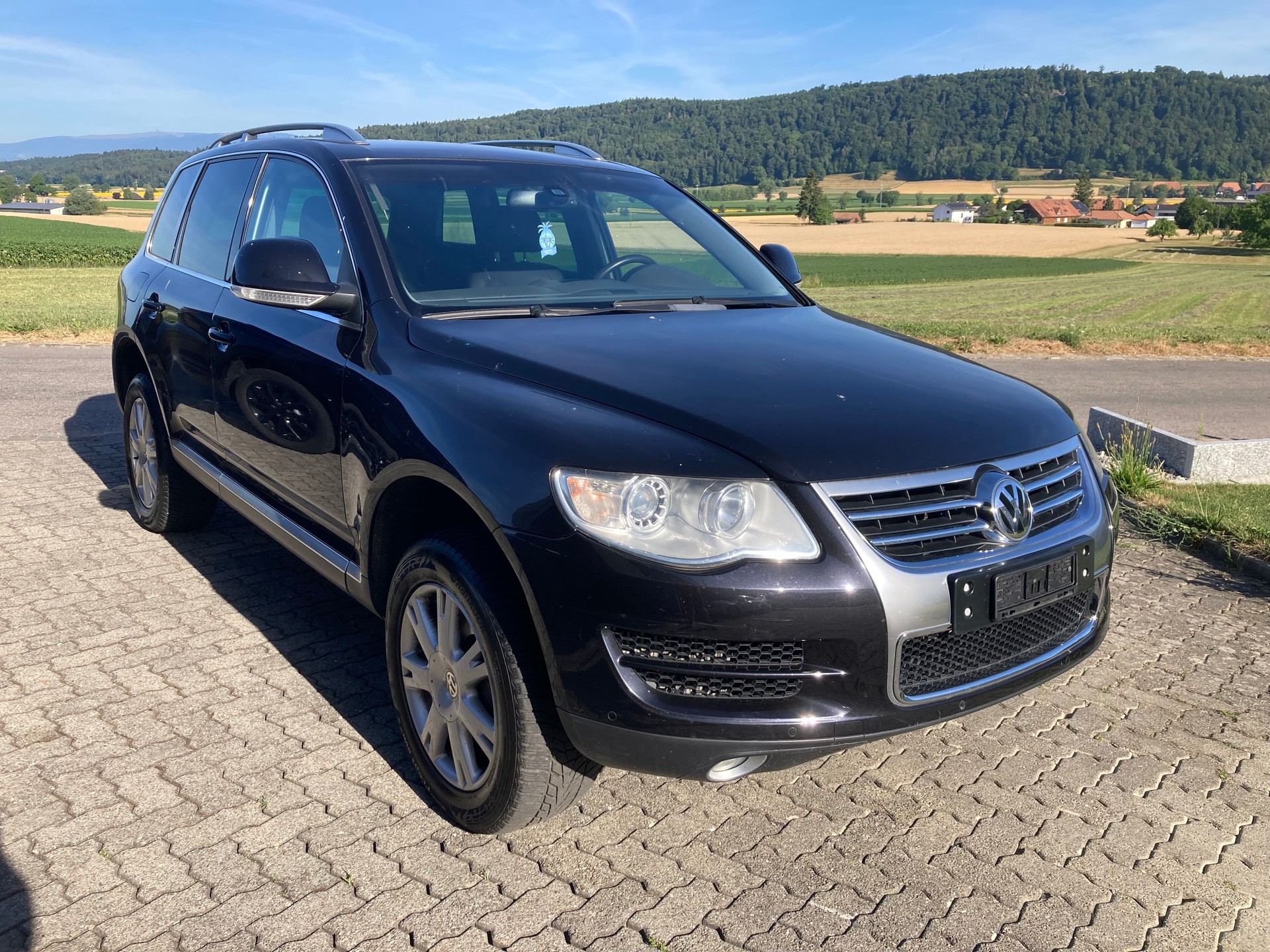 VW TOUAREG-image-0