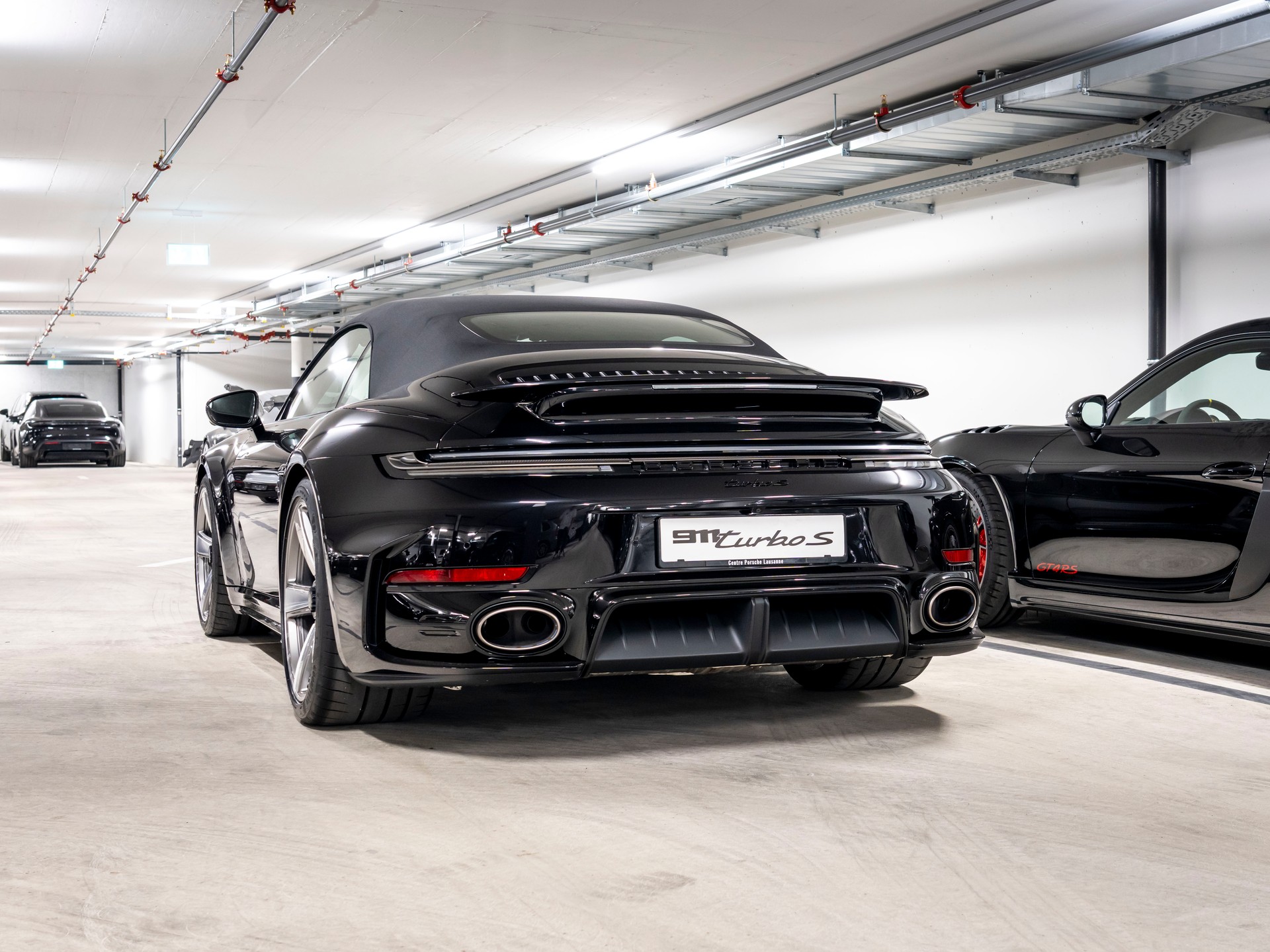 PORSCHE 911 Turbo S Cabriolet PDK-image-6