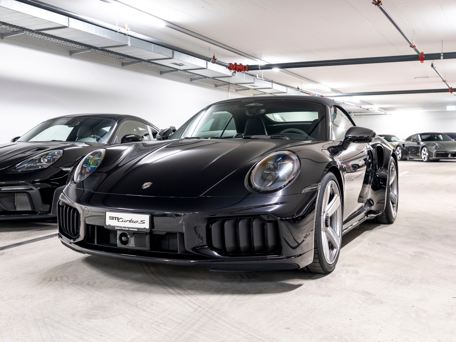 PORSCHE 911 Turbo S Cabriolet PDK-image-4