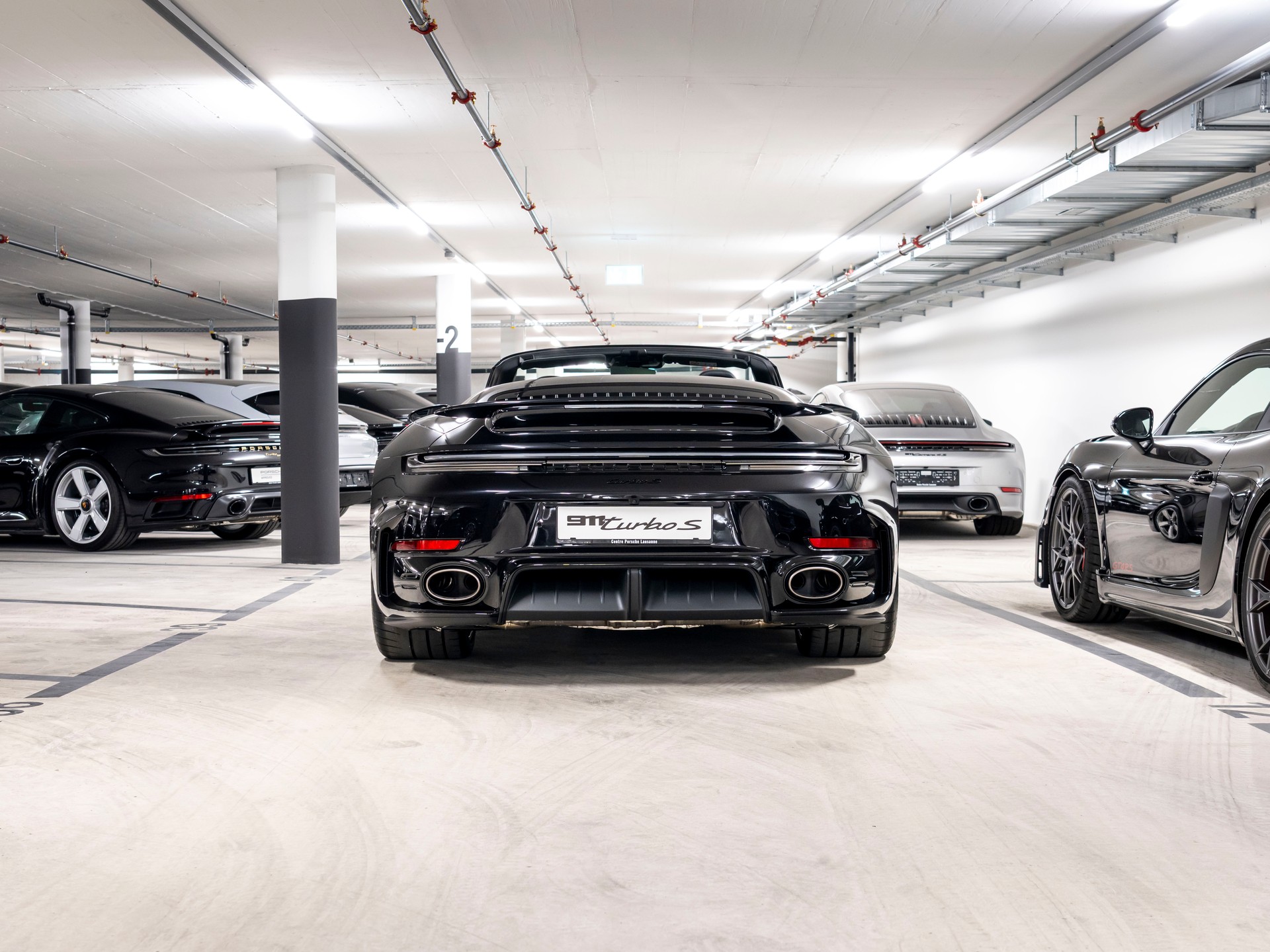 PORSCHE 911 Turbo S Cabriolet PDK-image-3