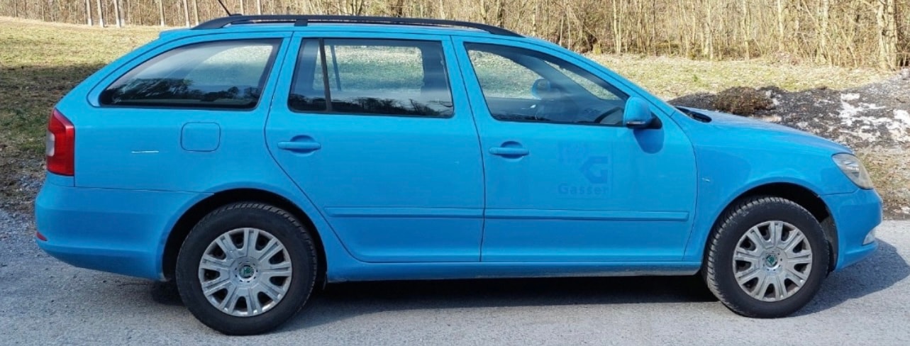 SKODA Octavia Combi 1.6 TDI Ambition 4x4-image-1