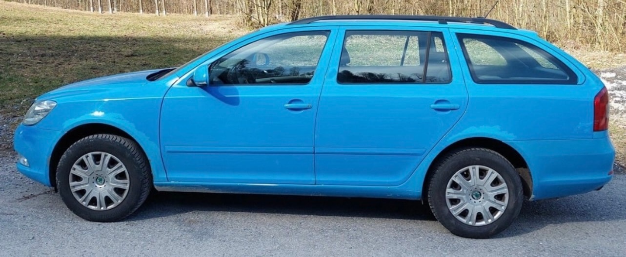 SKODA Octavia Combi 1.6 TDI Ambition 4x4-image-2