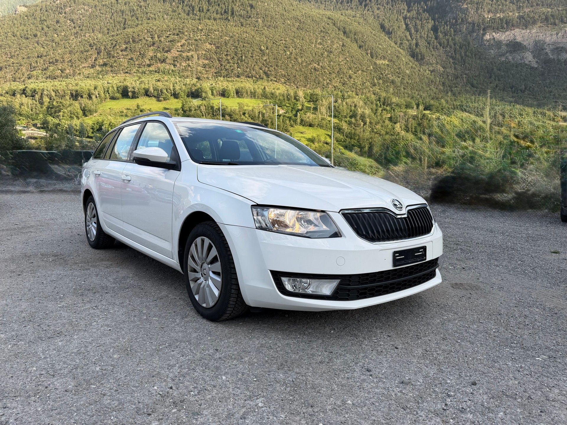 SKODA Octavia Combi 2.0 TDI Ambition 4x4 DSG-image-3