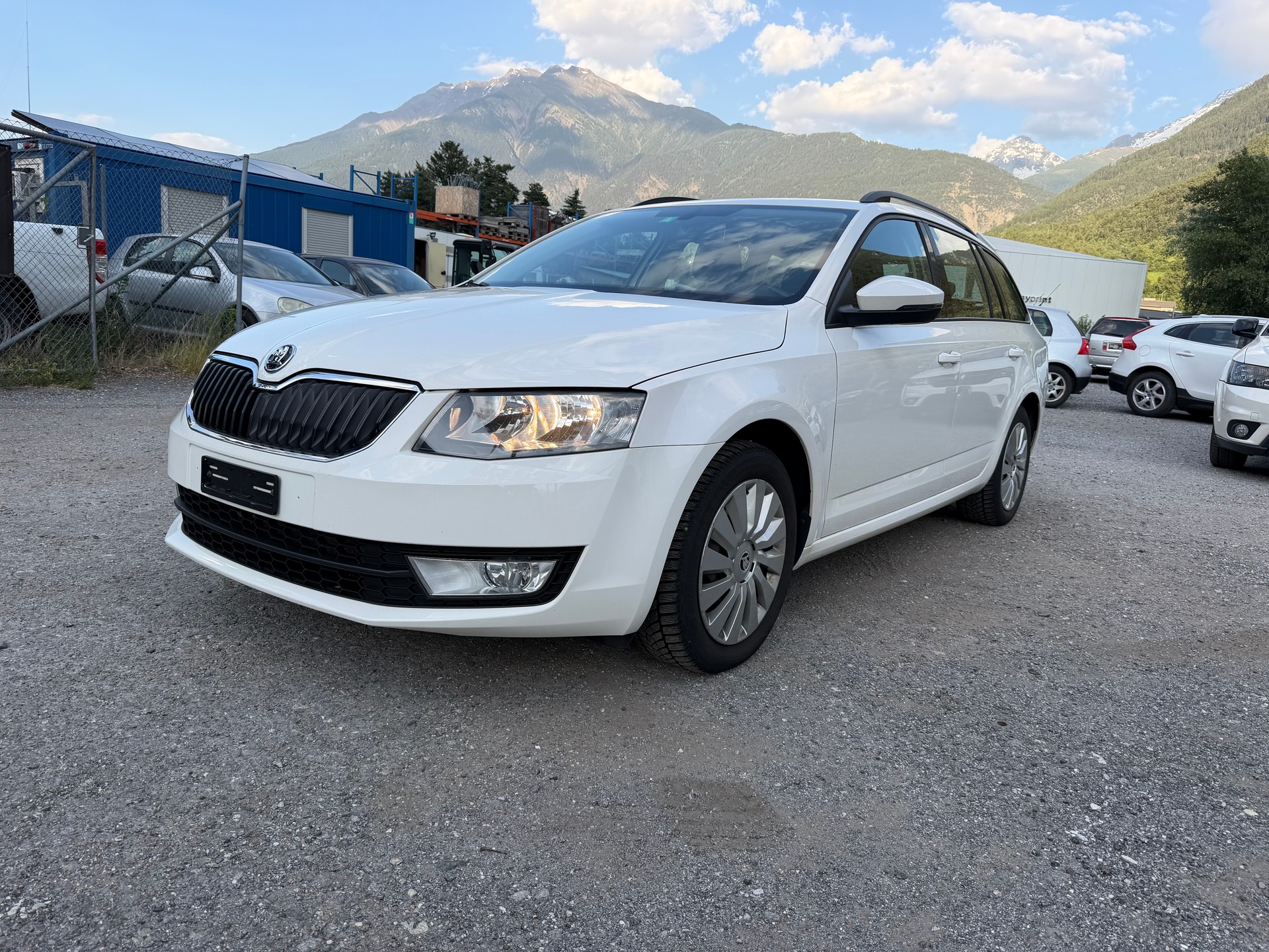 SKODA Octavia Combi 2.0 TDI Ambition 4x4 DSG-image-0