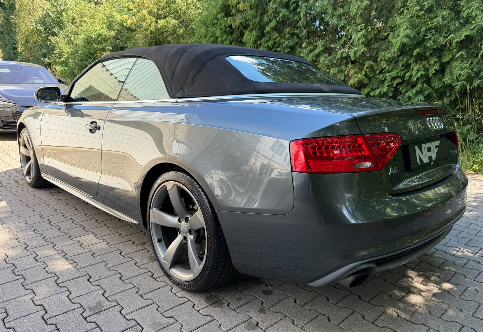 AUDI A5 Cabriolet 1.8 TFSI multitronic-image-2