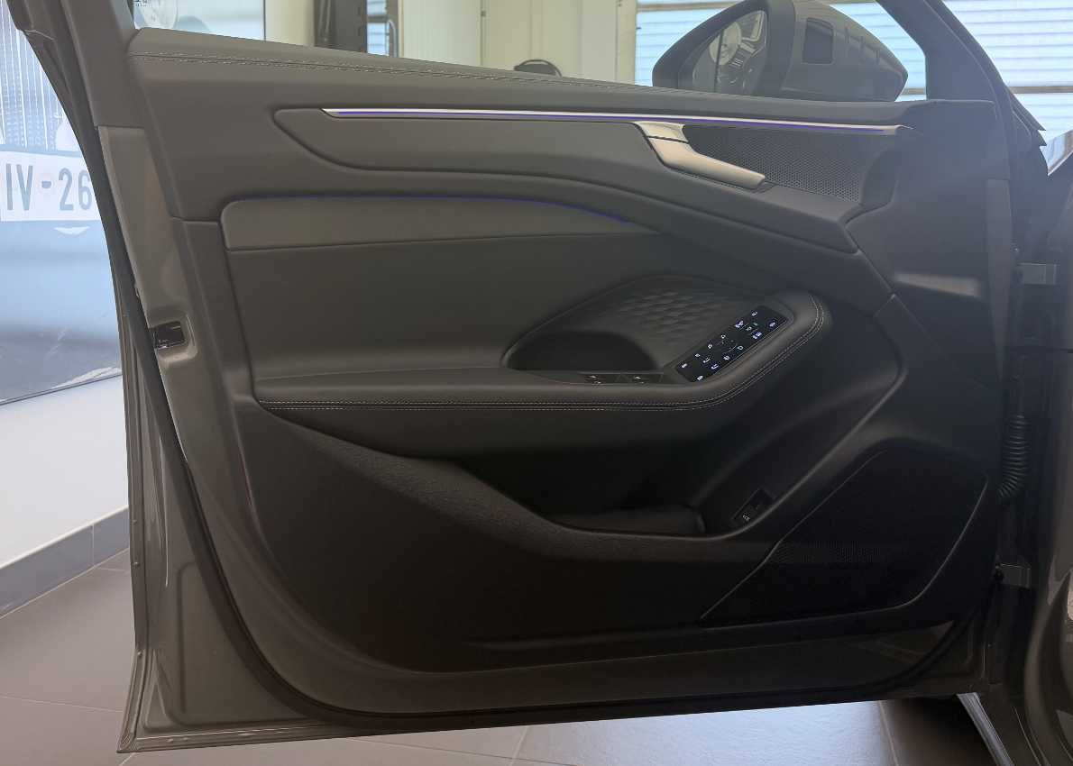AUDI A6 Avant TDI quattro 150 kW S tronic-showroom-element-3