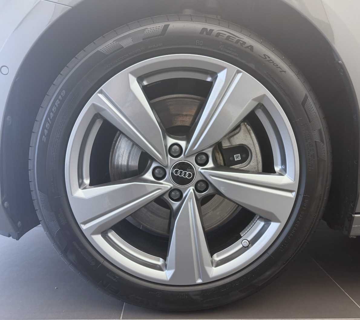 AUDI A6 Avant TDI quattro 150 kW S tronic-showroom-element-2