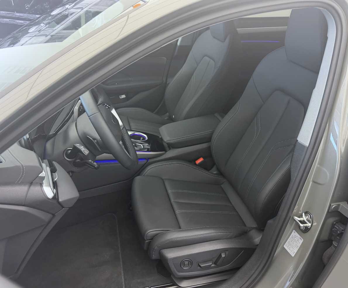 AUDI A6 Avant TDI quattro 150 kW S tronic-image-5