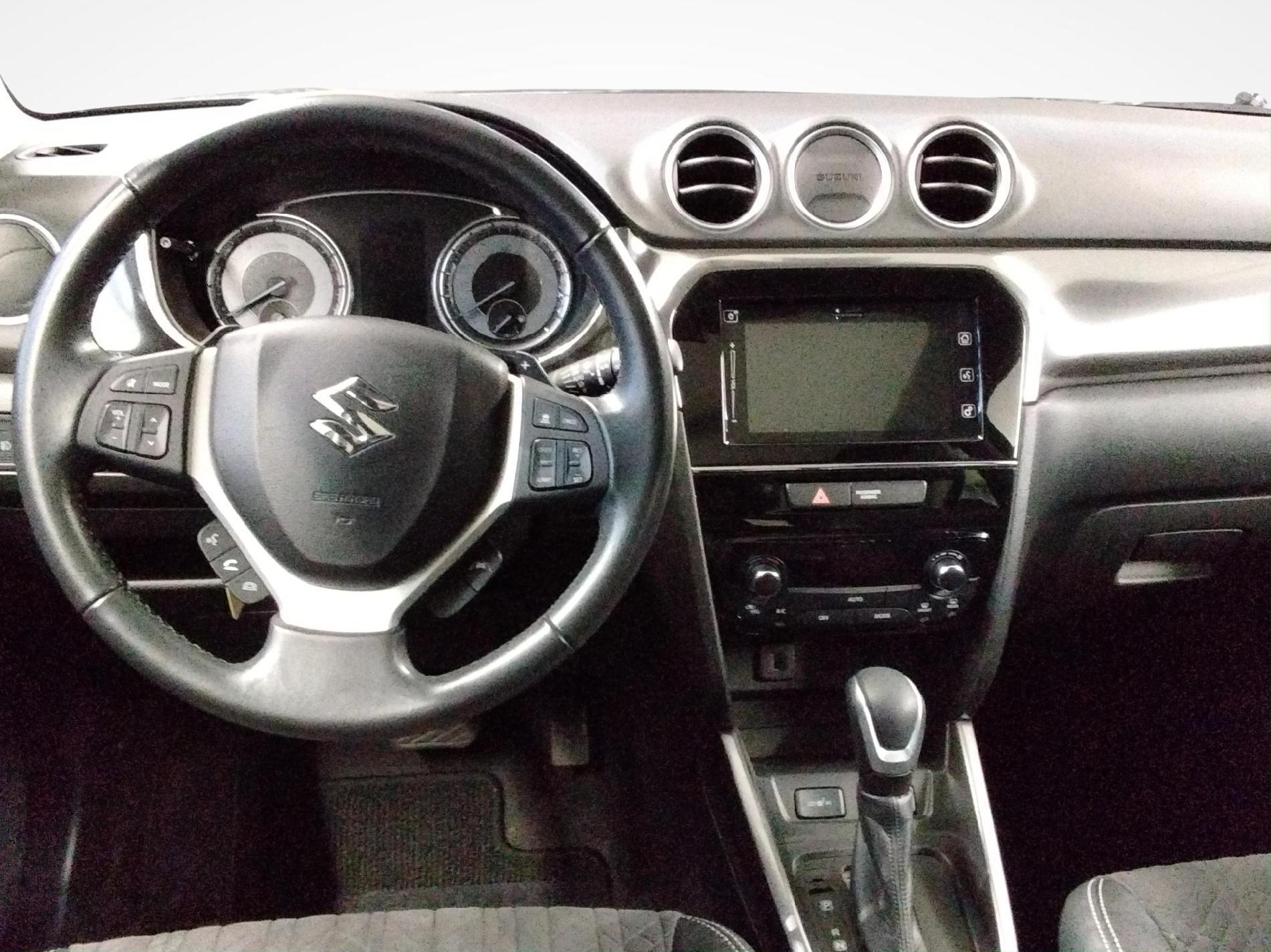 SUZUKI Vitara 1.5 Compact Top Hybrid 4x4-image-8