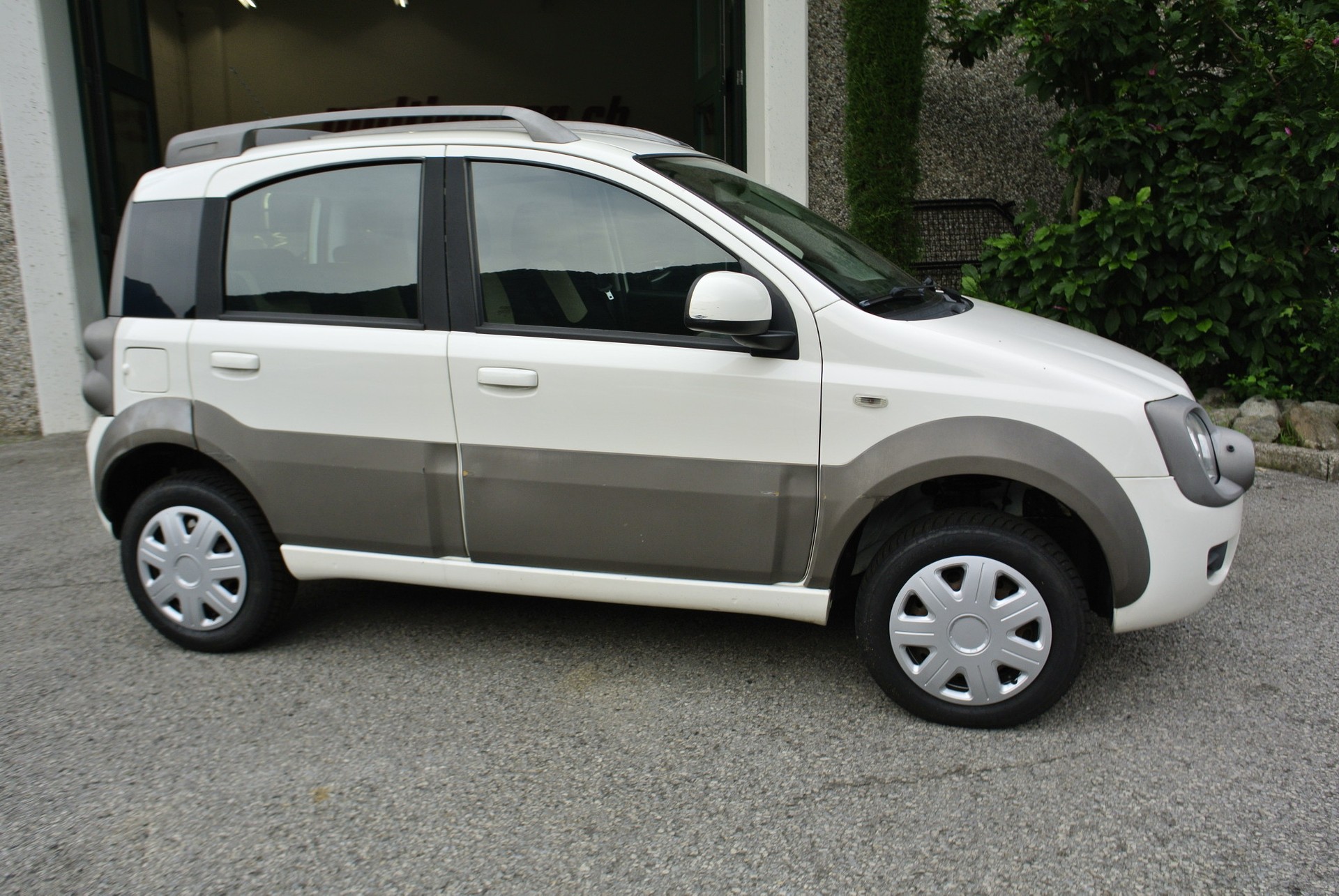 FIAT Panda 1.3 16V JTD Cross 4x4-image-4