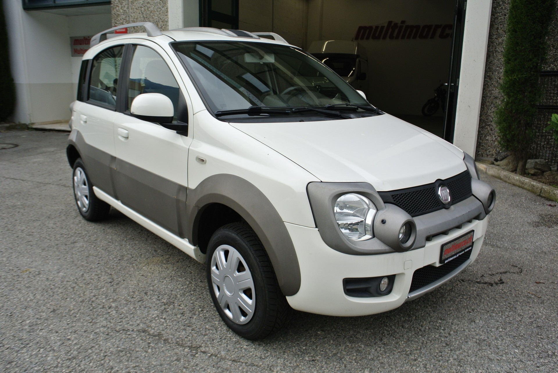 FIAT Panda 1.3 16V JTD Cross 4x4-image-3