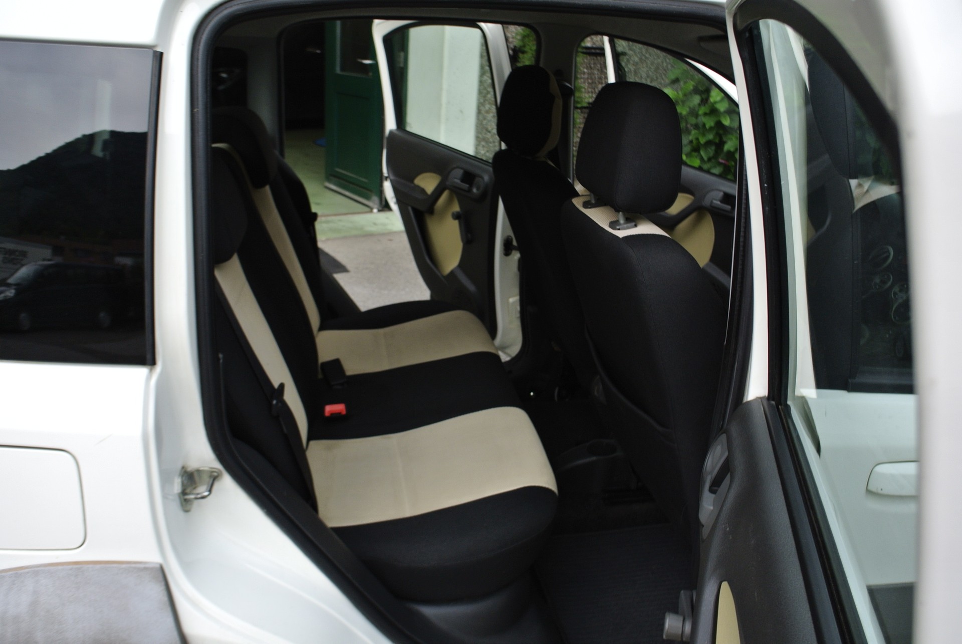FIAT Panda 1.3 16V JTD Cross 4x4-image-11