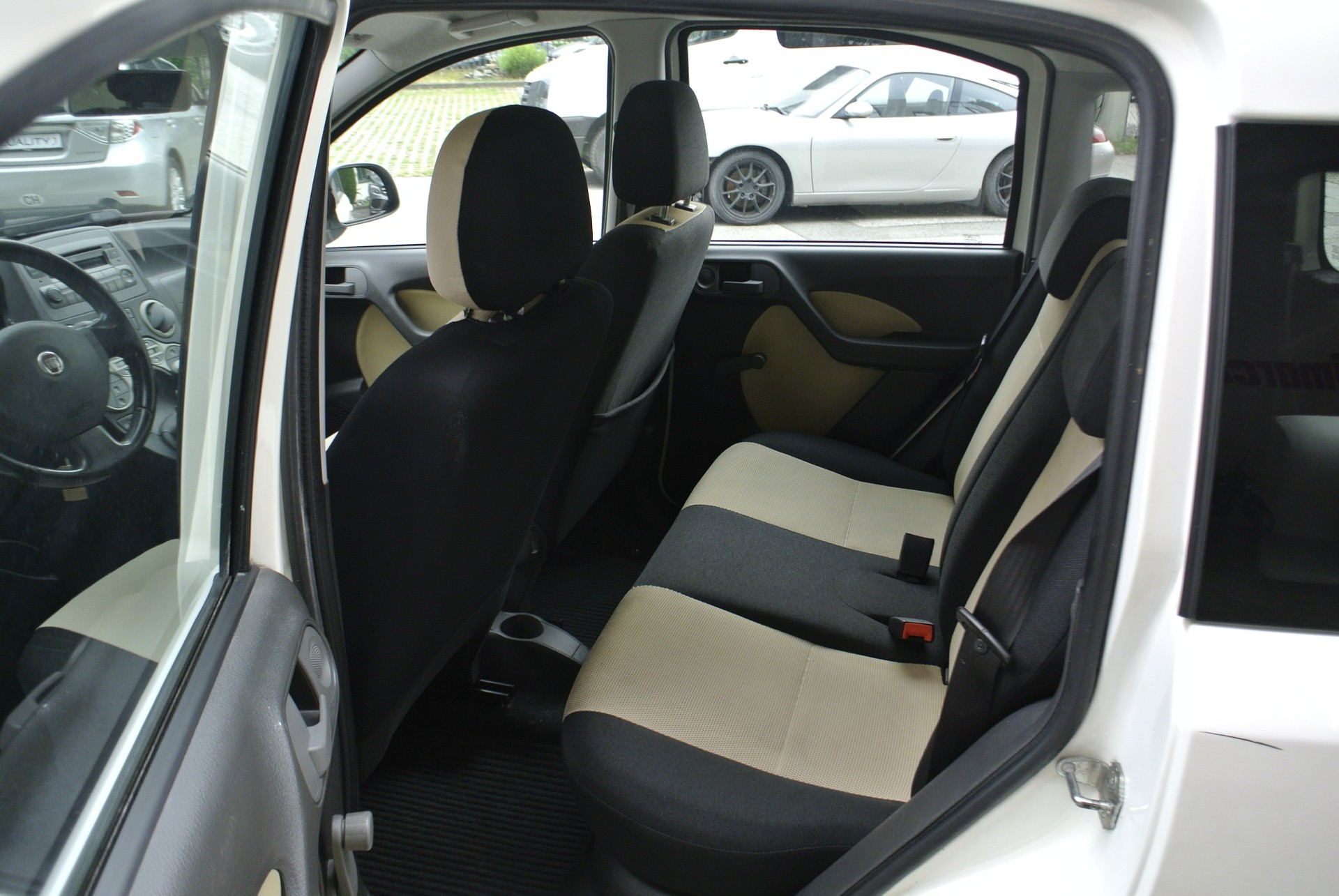 FIAT Panda 1.3 16V JTD Cross 4x4-image-10