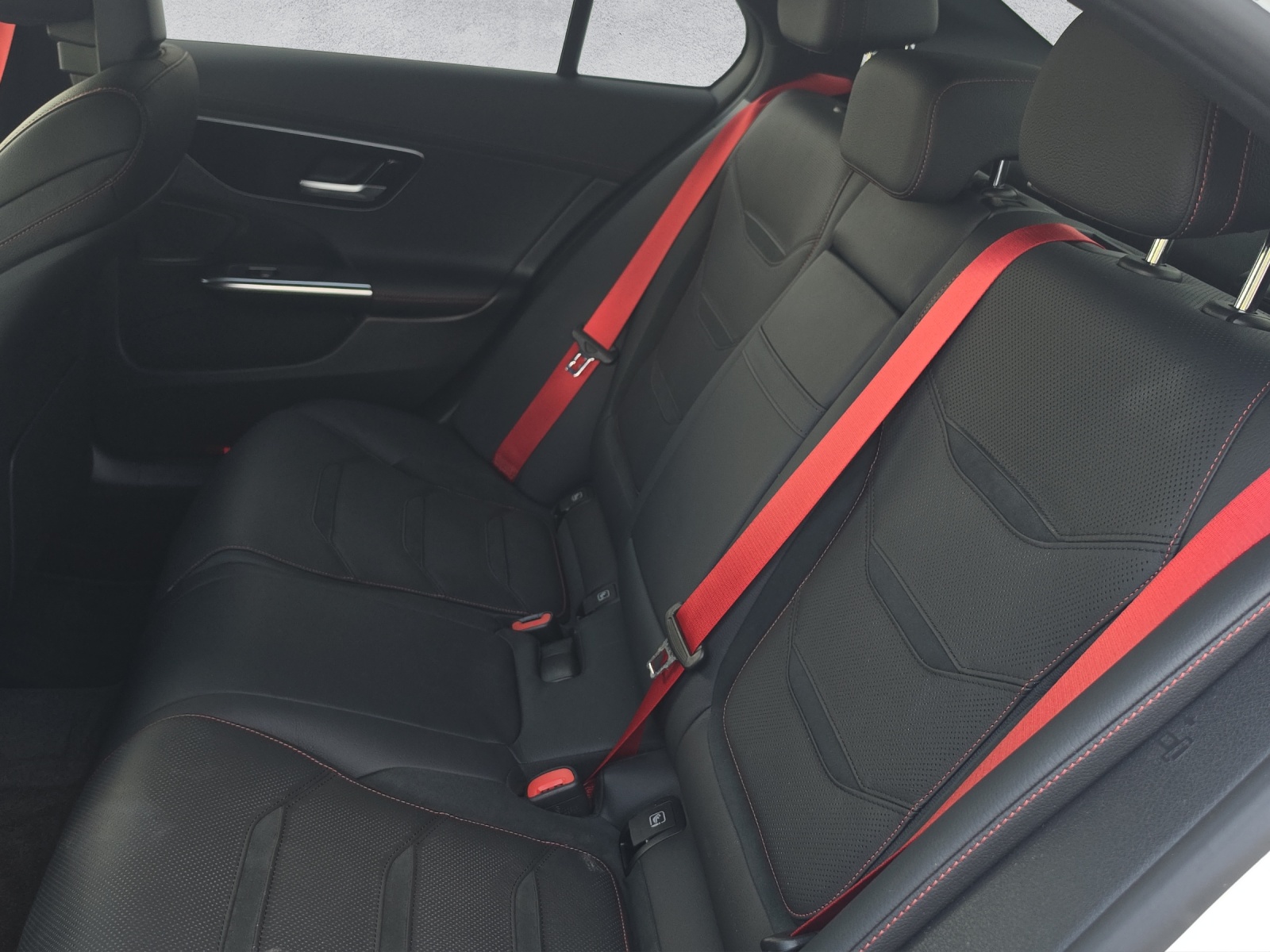 MERCEDES-BENZ C 43 AMG 4Matic-image-15