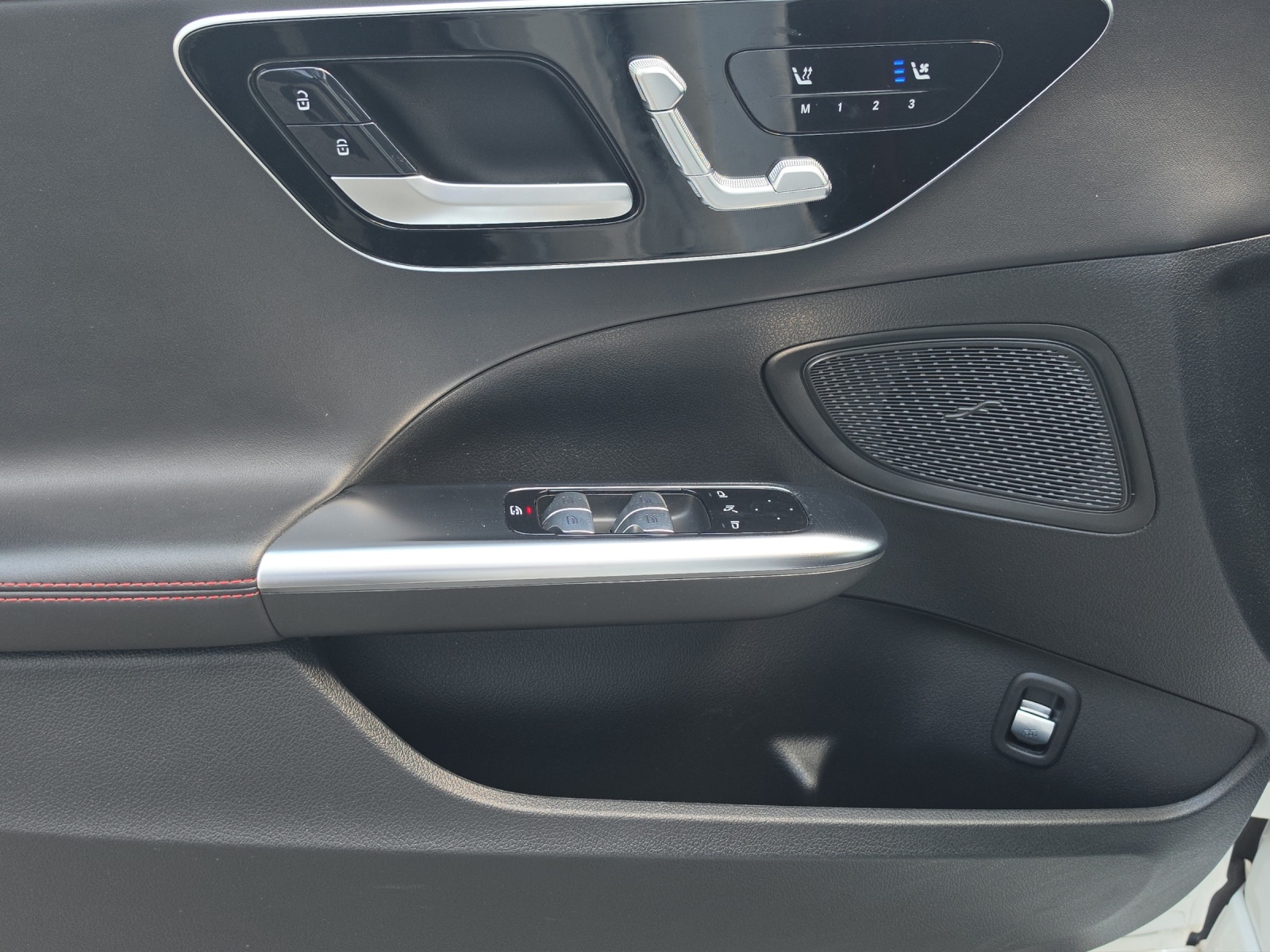 MERCEDES-BENZ C 43 AMG 4Matic-image-14