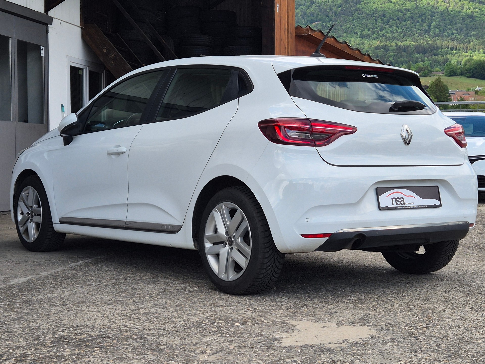 RENAULT Clio 1.0 Business-image-8