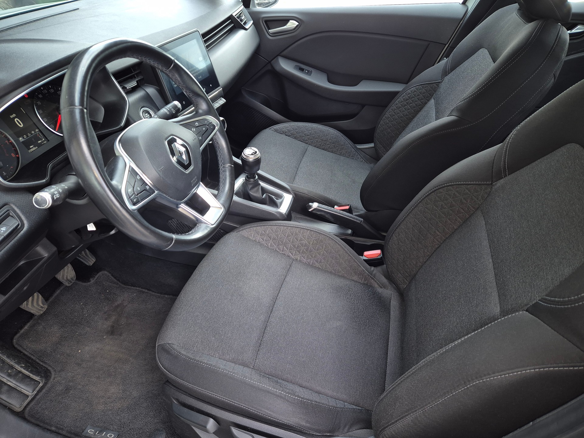 RENAULT Clio 1.0 Business-image-11