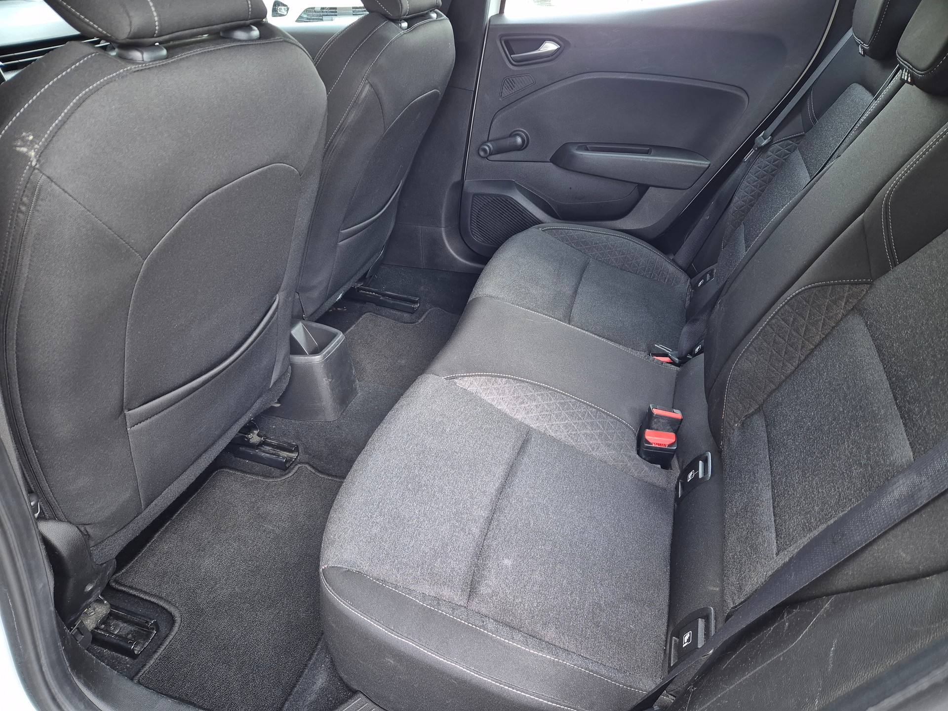 RENAULT Clio 1.0 Business-image-14