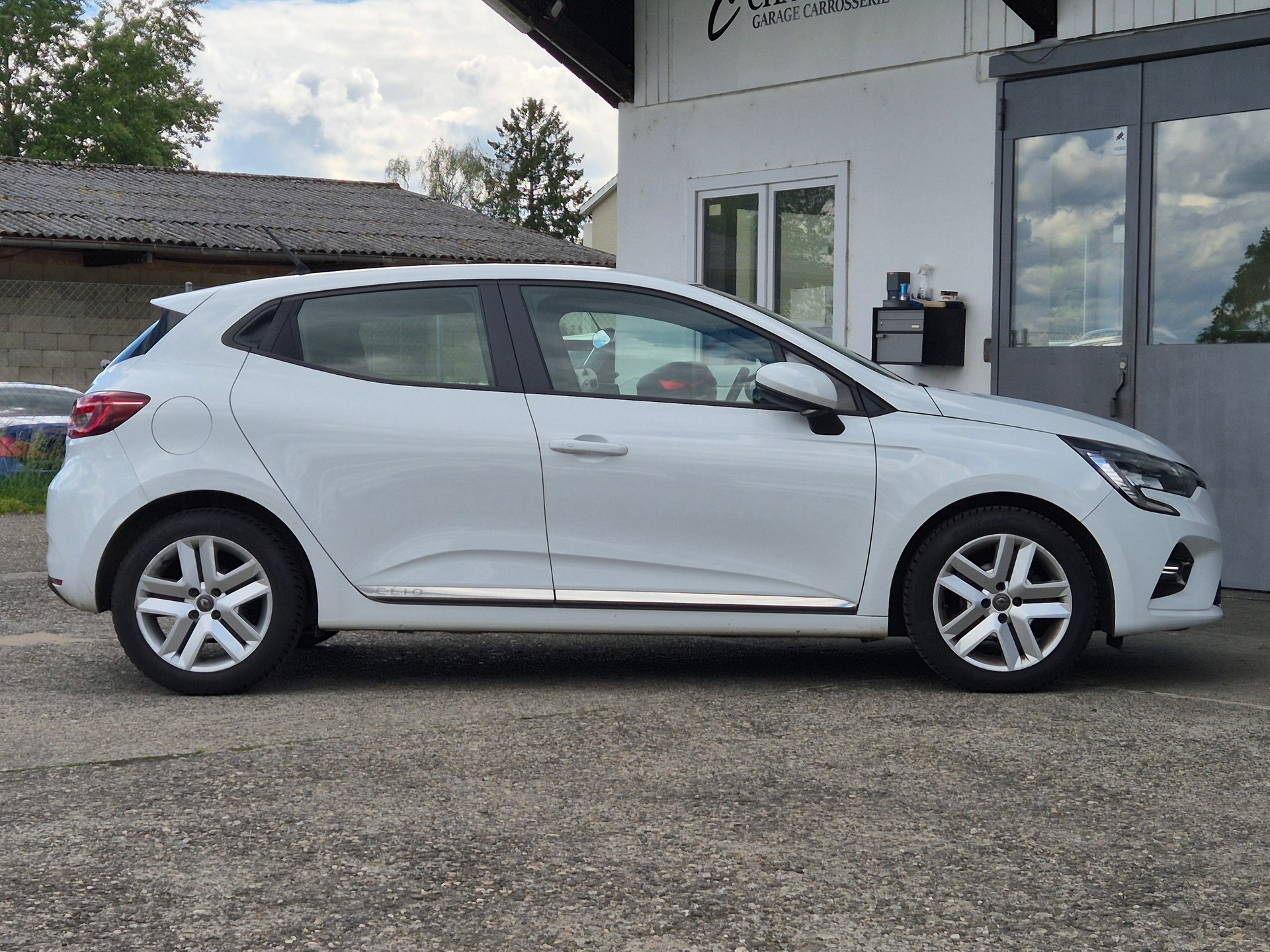 RENAULT Clio 1.0 Business-image-4