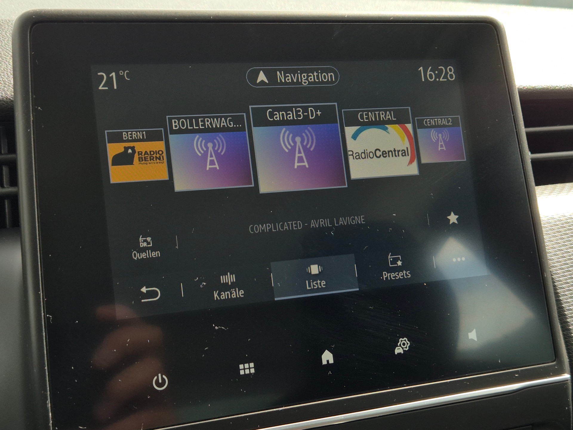RENAULT Clio 1.0 Business-image-22