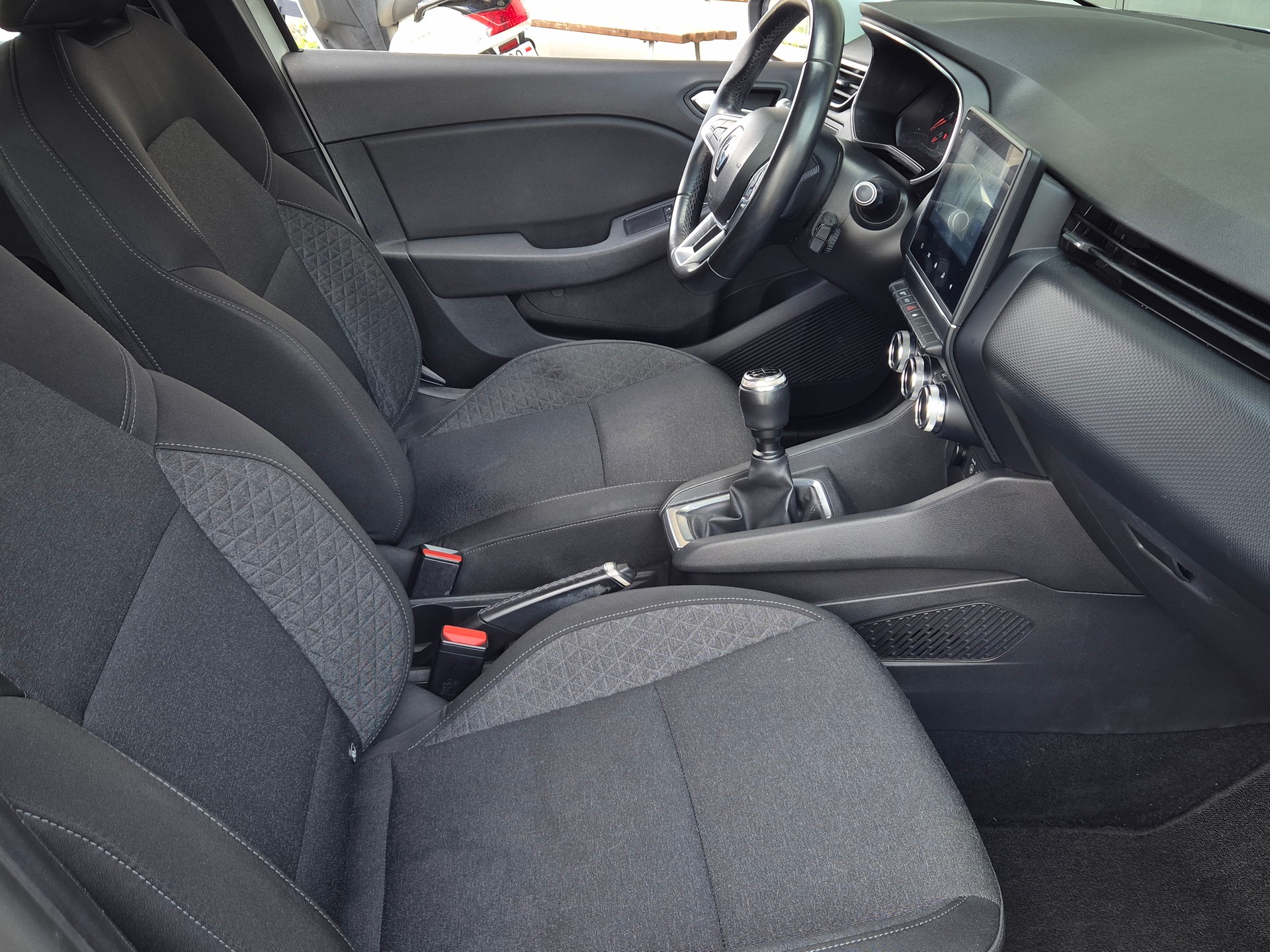 RENAULT Clio 1.0 Business-image-13