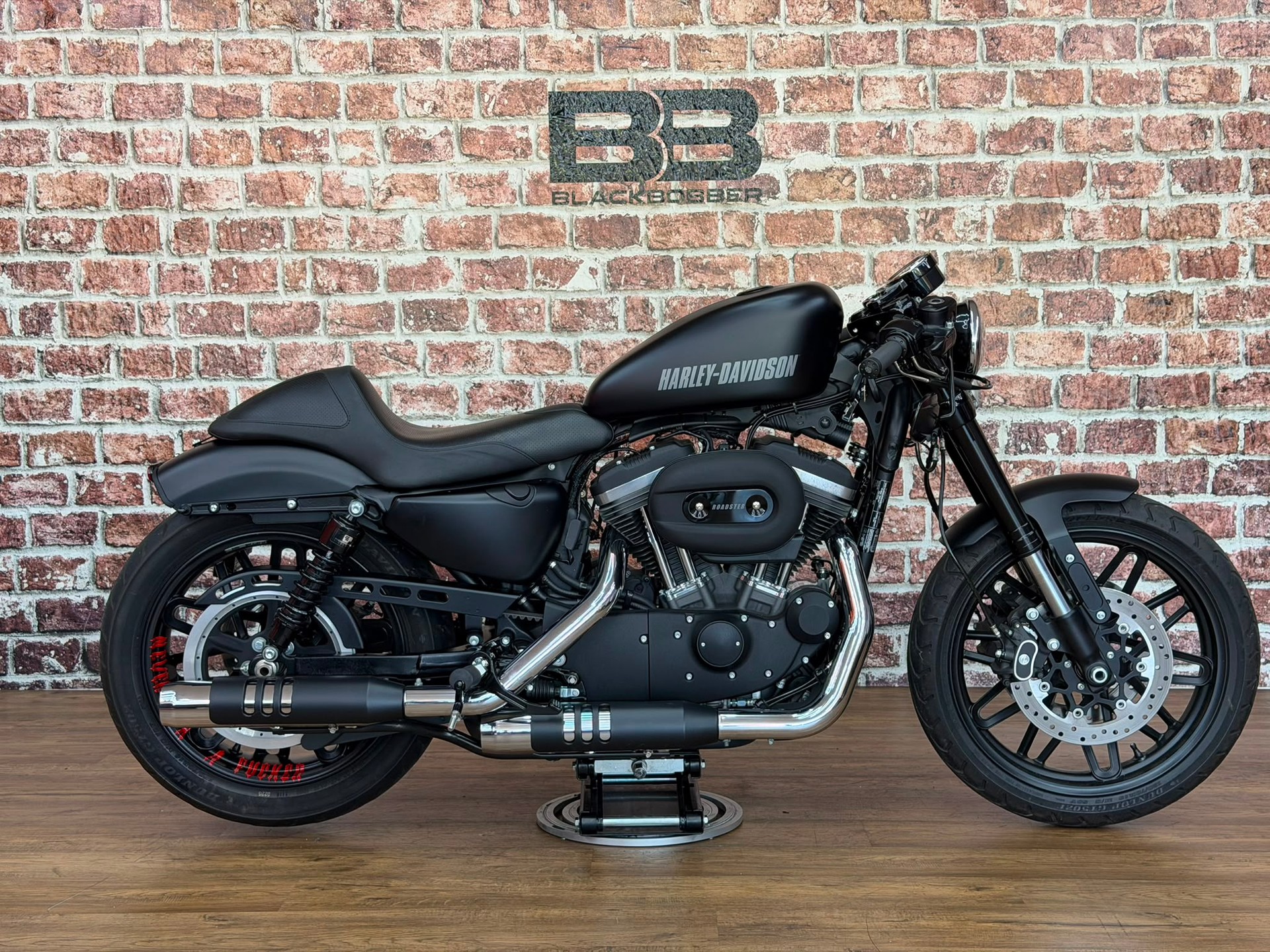 HARLEY-DAVIDSON XL 1200 CX Sportster Roadster ABS-showroom-element-1