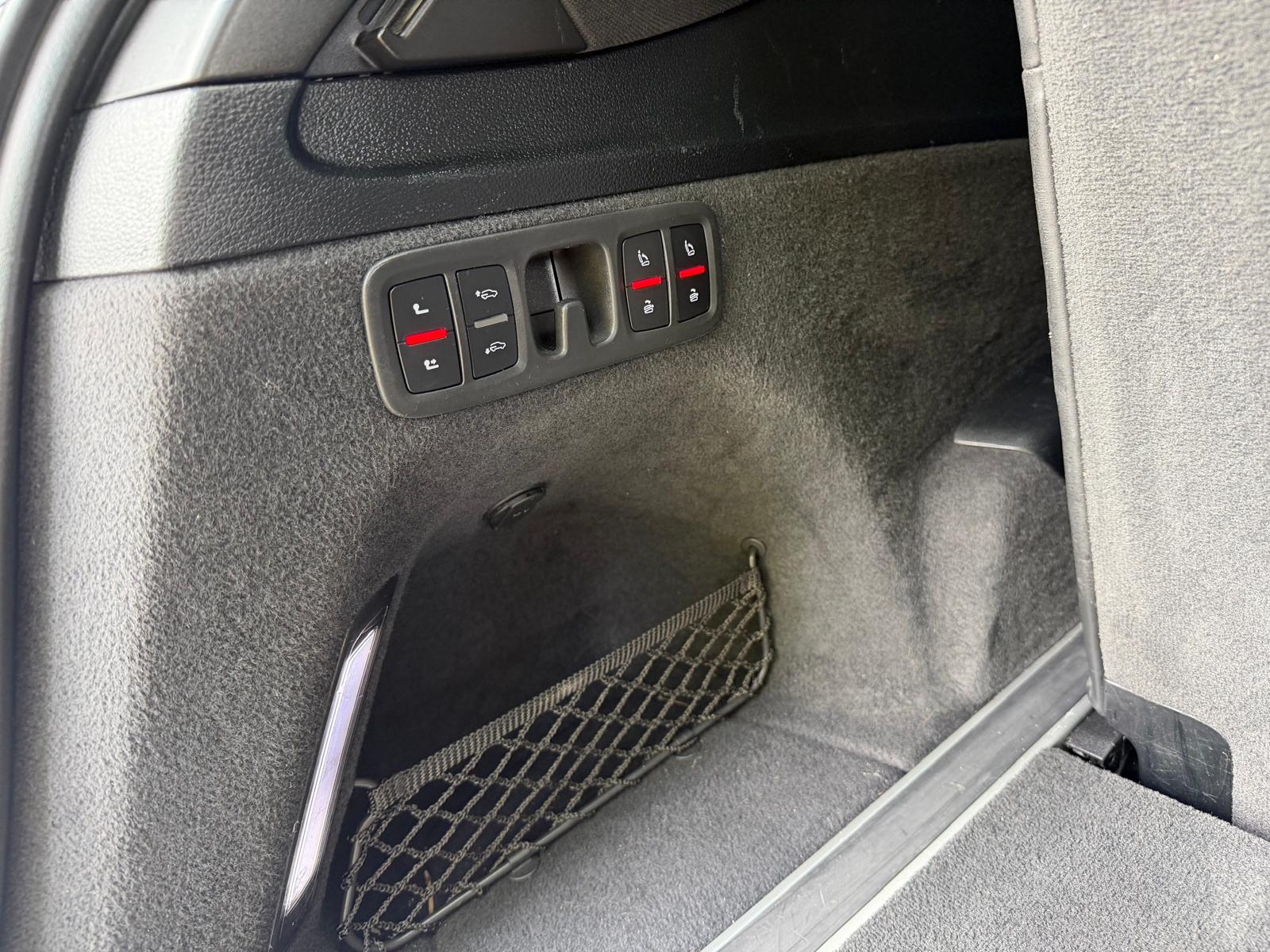AUDI Q7 50 TDI quattro S Line tiptronic-image-10