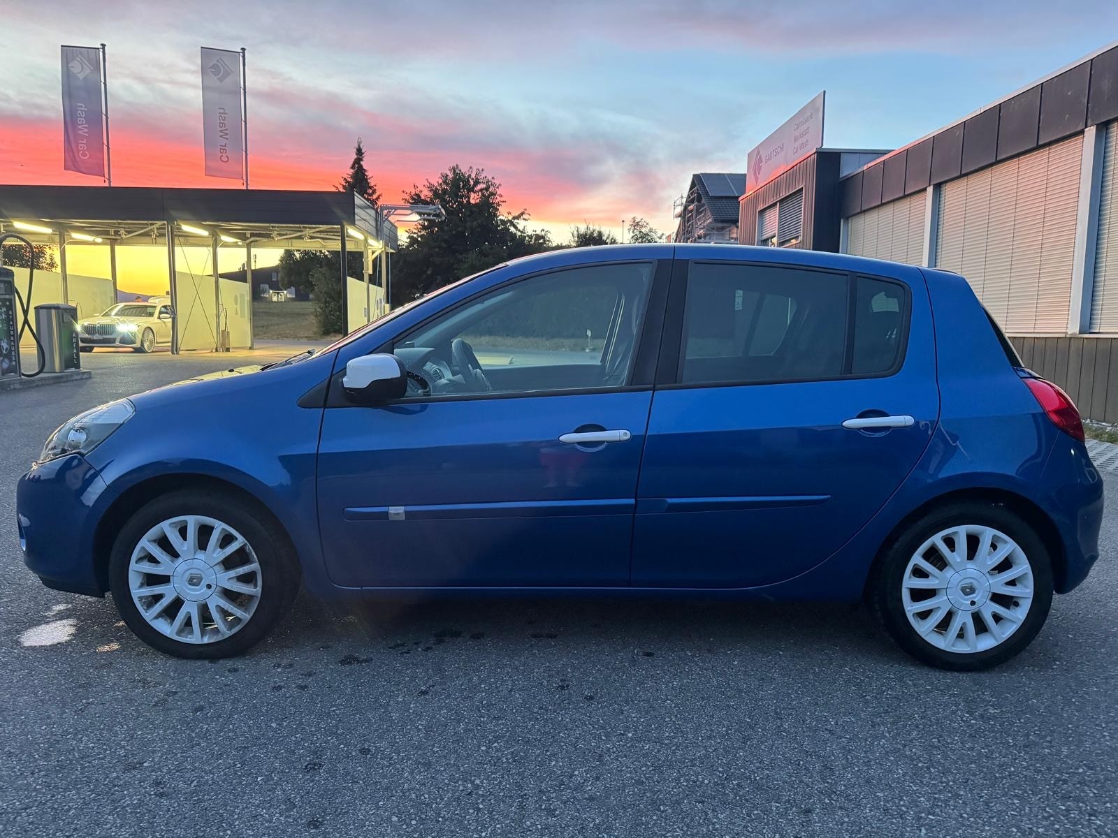 RENAULT Clio 1.2 16V Turbo Expression-showroom-element-3