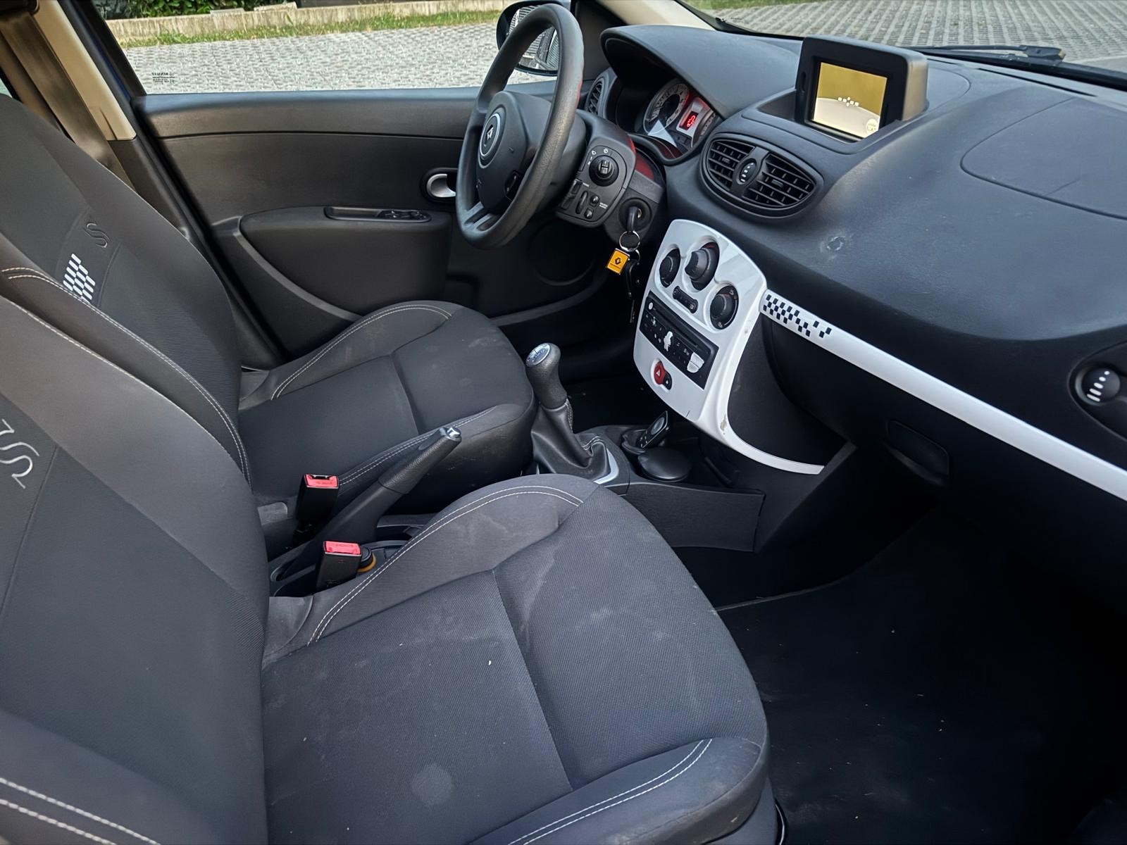 RENAULT Clio 1.2 16V Turbo Expression-image-10