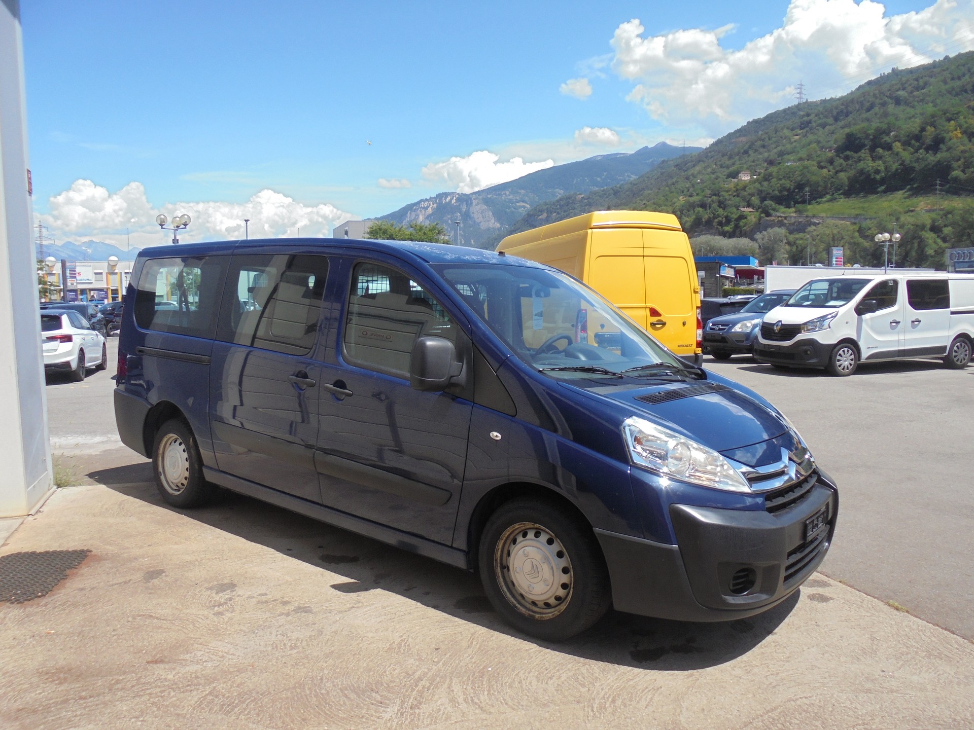 CITROEN Jumpy 2.0 HDi L2H1 Attraction-image-0
