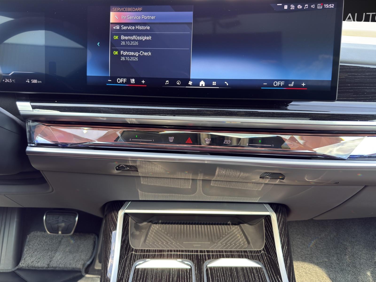 BMW i7 xDrive60-image-17