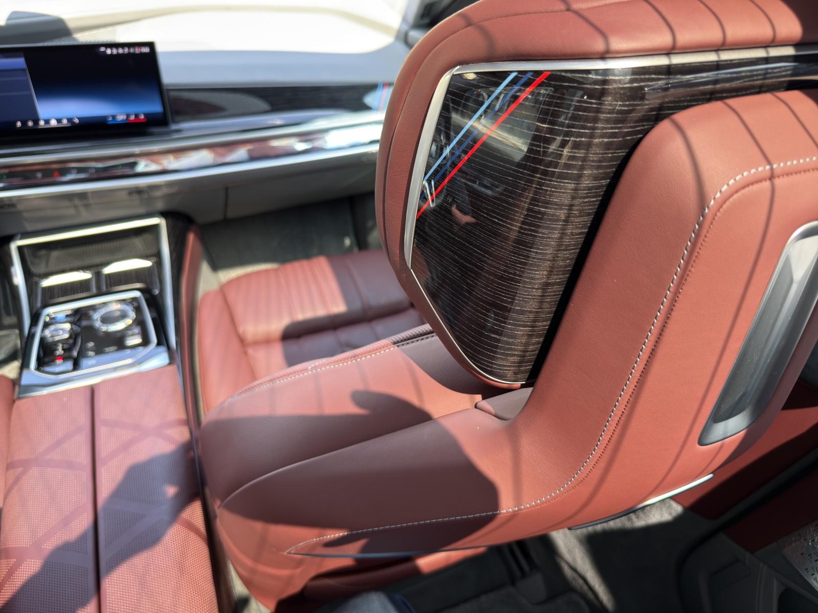 BMW i7 xDrive60-image-19