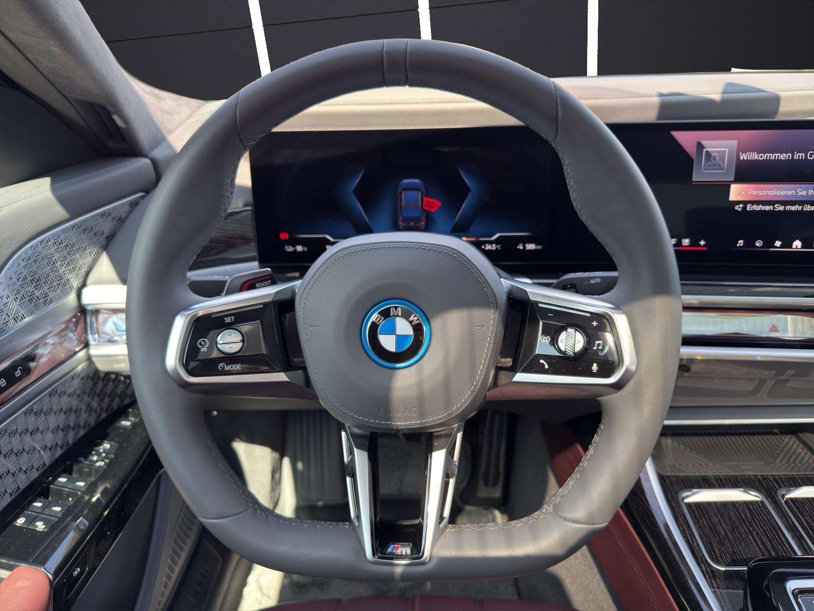 BMW i7 xDrive60-image-14