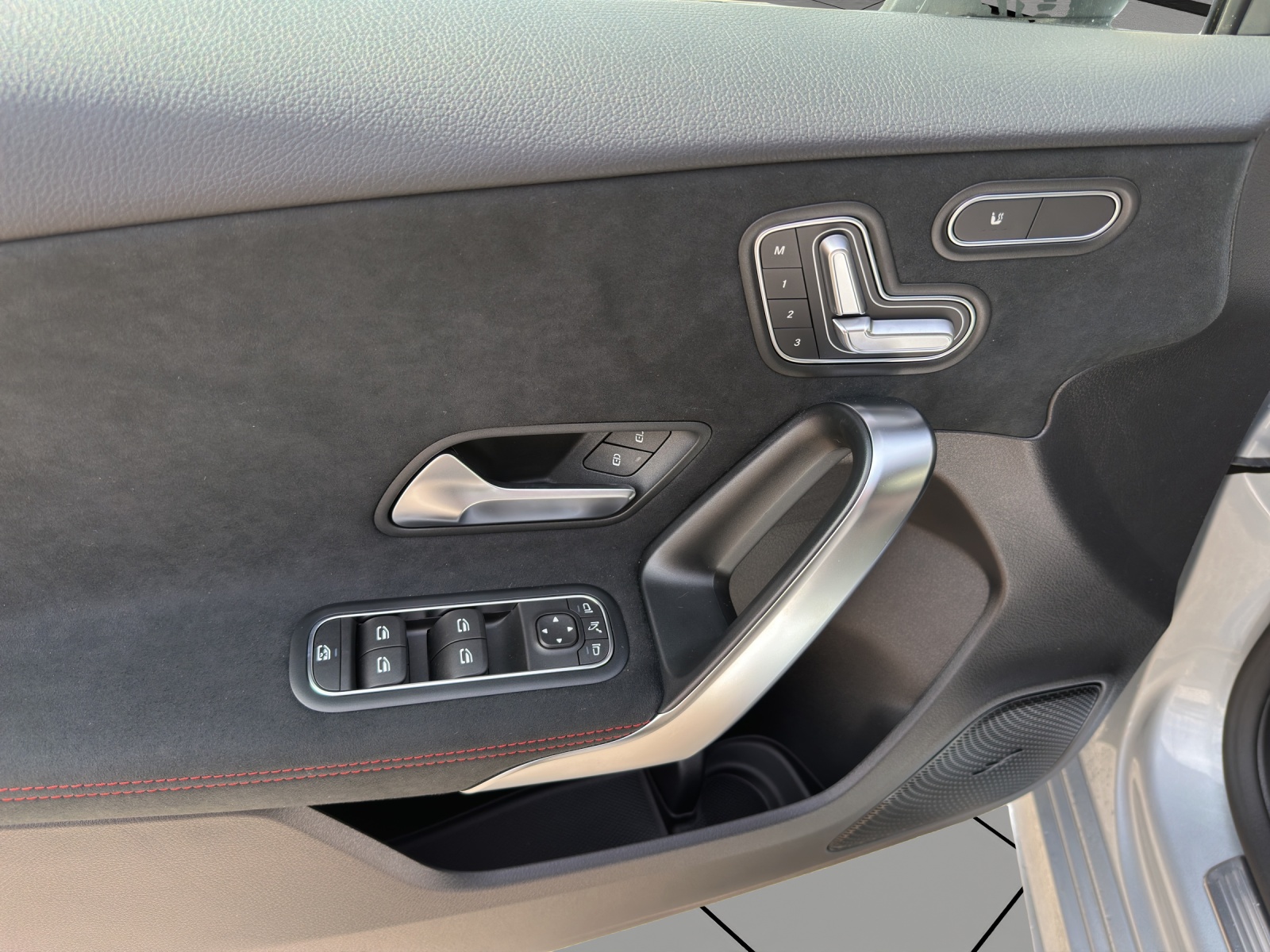 Image MERCEDES-BENZ A-220 A 220 4Matic 8G-DCT
