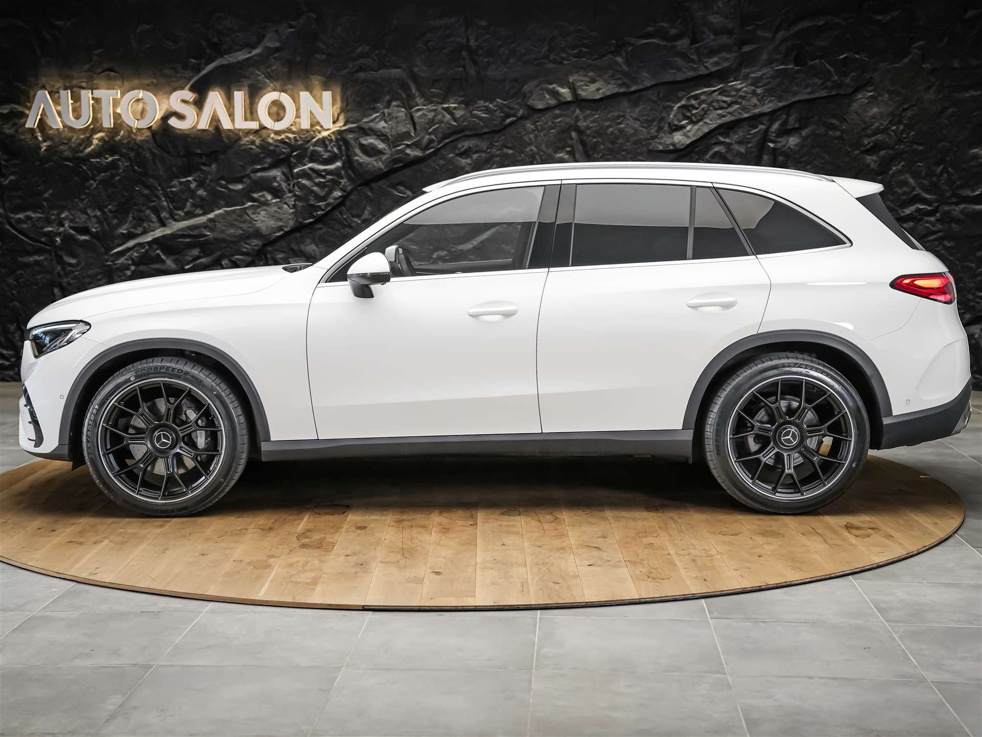 MERCEDES-BENZ GLC 220 d AMG Line 4Matic 9G-Tronic *Abstandsregler*21" Felgen*Sitzheizung*-image-1