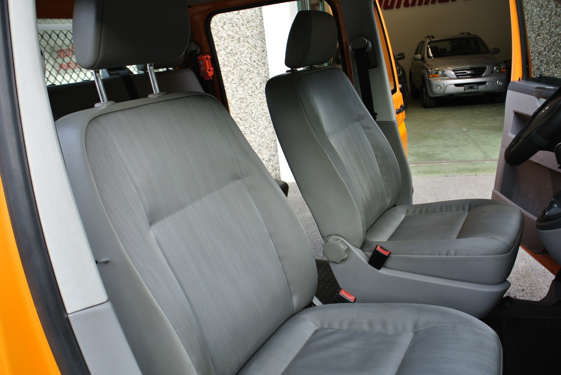 VW T5 2.0 TDI 4Motion-image-10