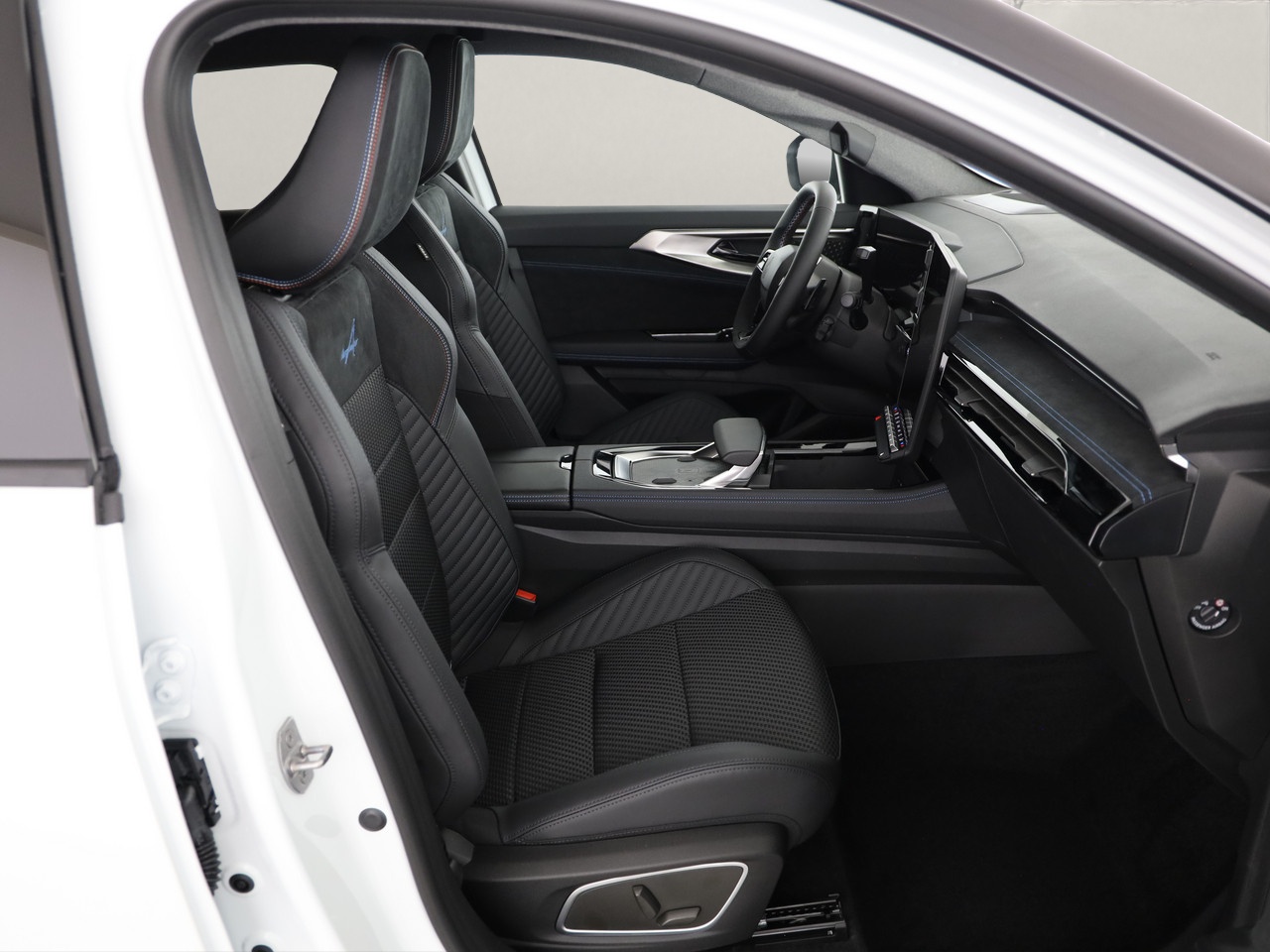 RENAULT Austral 1.3 TCe esprit Alpine-image-6