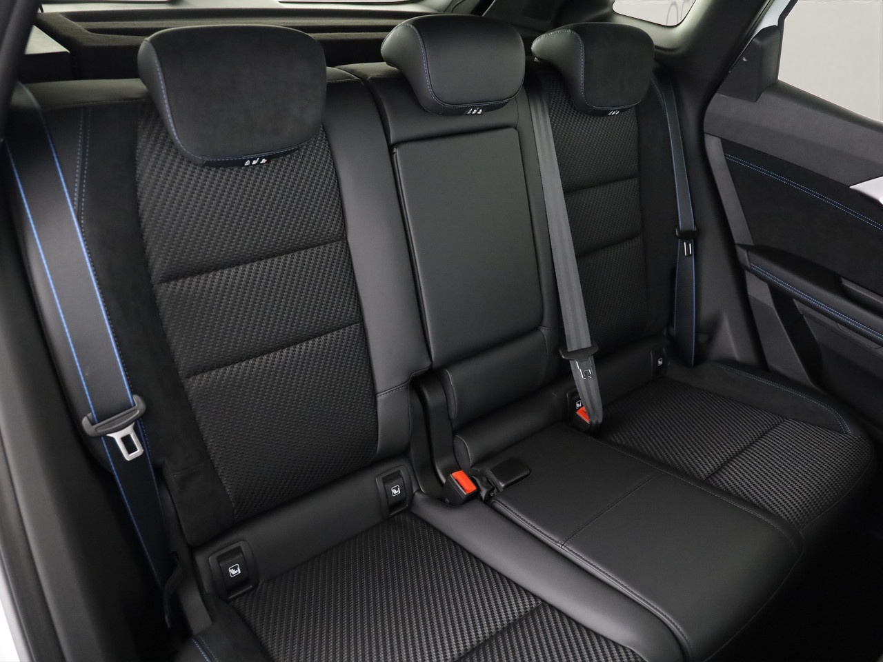 RENAULT Austral 1.3 TCe esprit Alpine-image-7