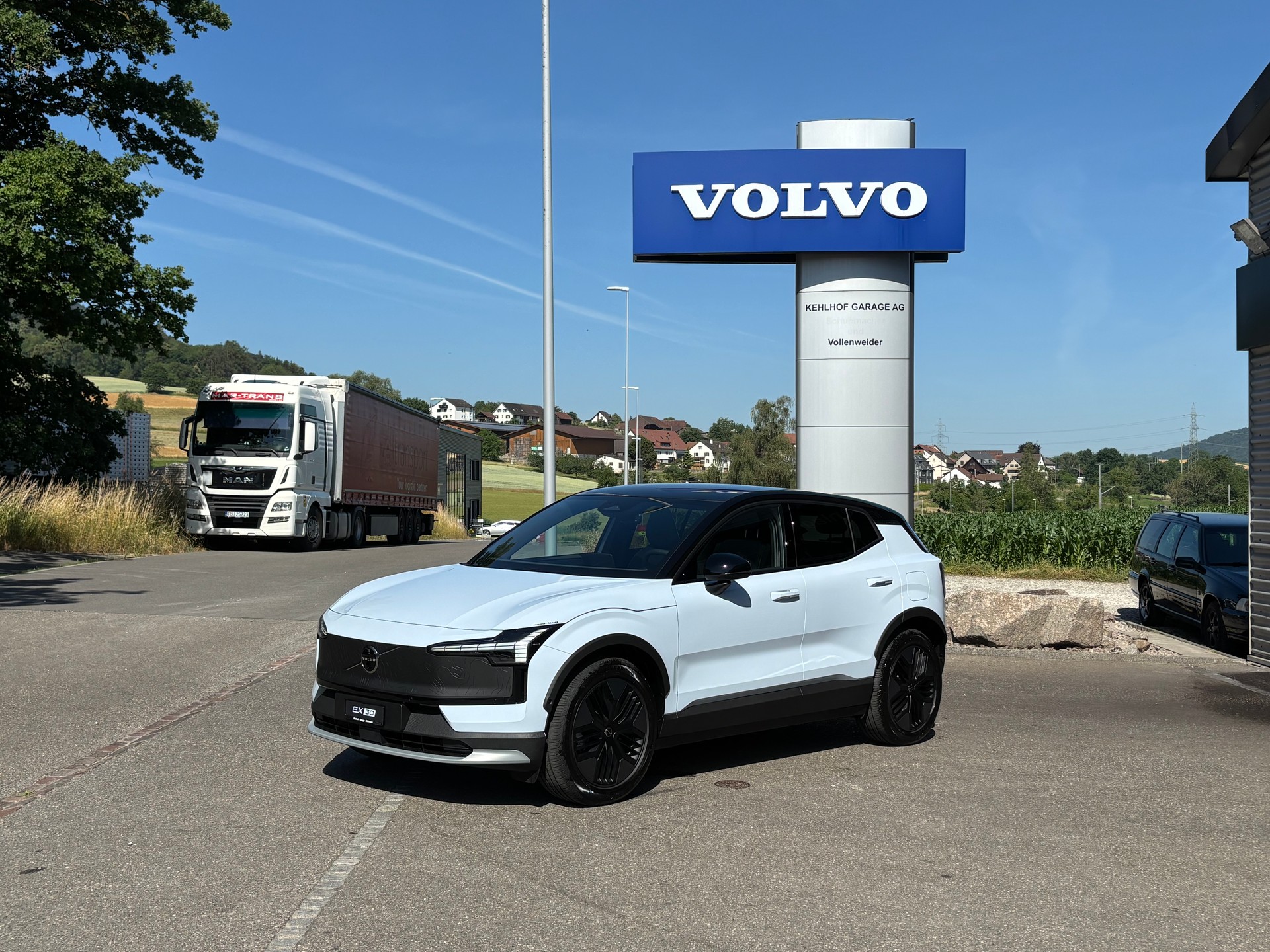 VOLVO EX30 CC E60 Twin Performance AWD-image-0