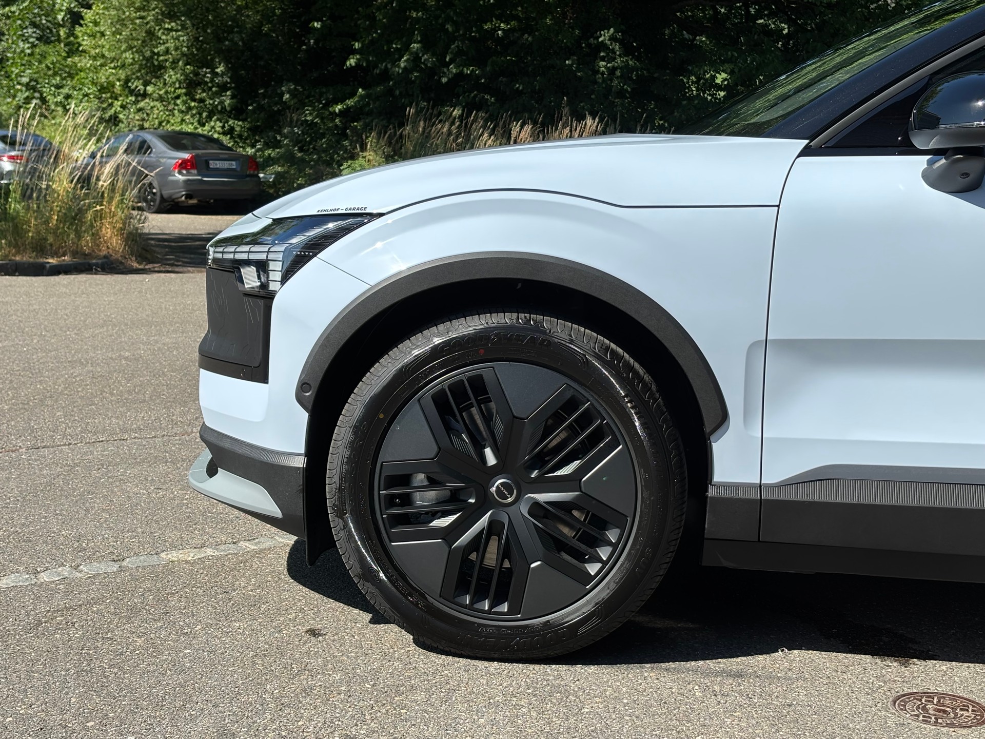 VOLVO EX30 CC E60 Twin Performance AWD-image-1