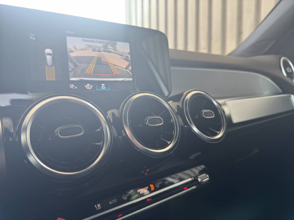 MERCEDES-BENZ GLB 250 Style 4Matic-image-5