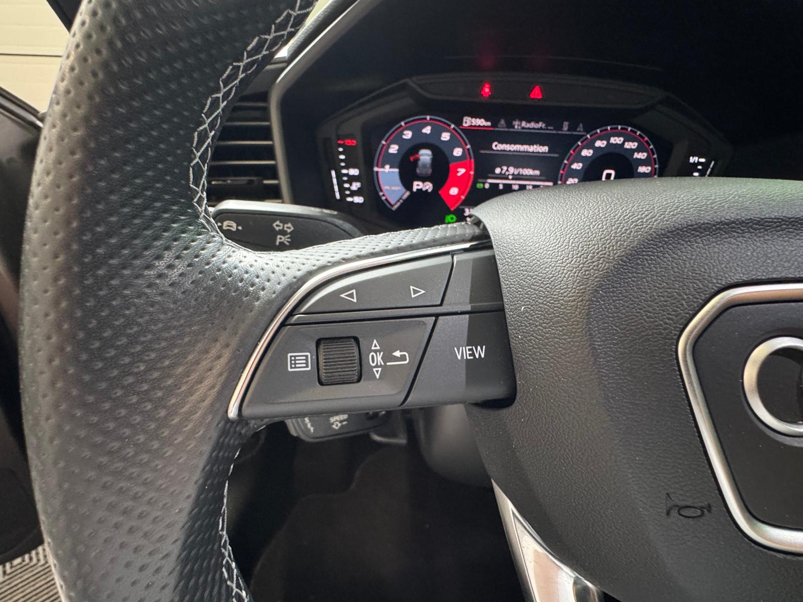 AUDI A1 allstreet 30 TFSI Attraction S-tronic *S-Line-image-15