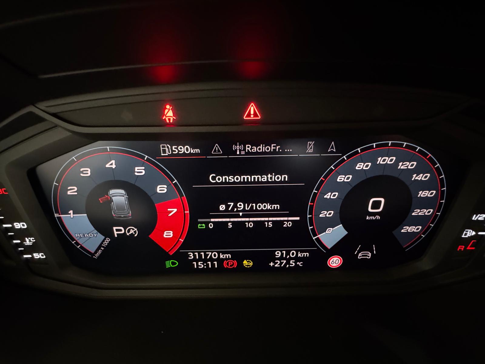 AUDI A1 allstreet 30 TFSI Attraction S-tronic *S-Line-image-17