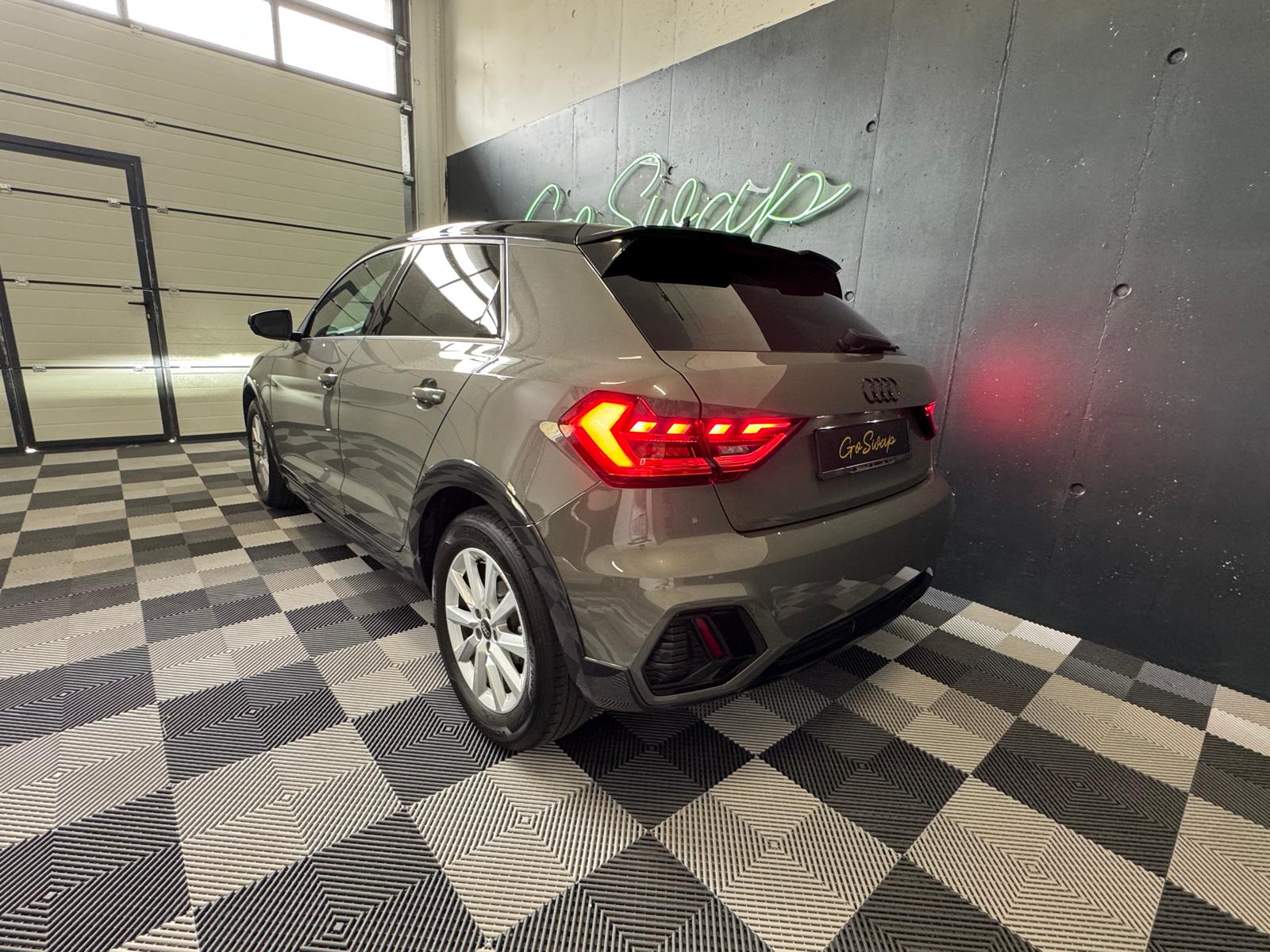 AUDI A1 allstreet 30 TFSI Attraction S-tronic *S-Line-image-3