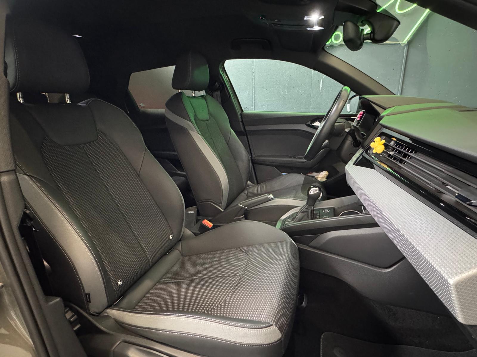 AUDI A1 allstreet 30 TFSI Attraction S-tronic *S-Line-image-11
