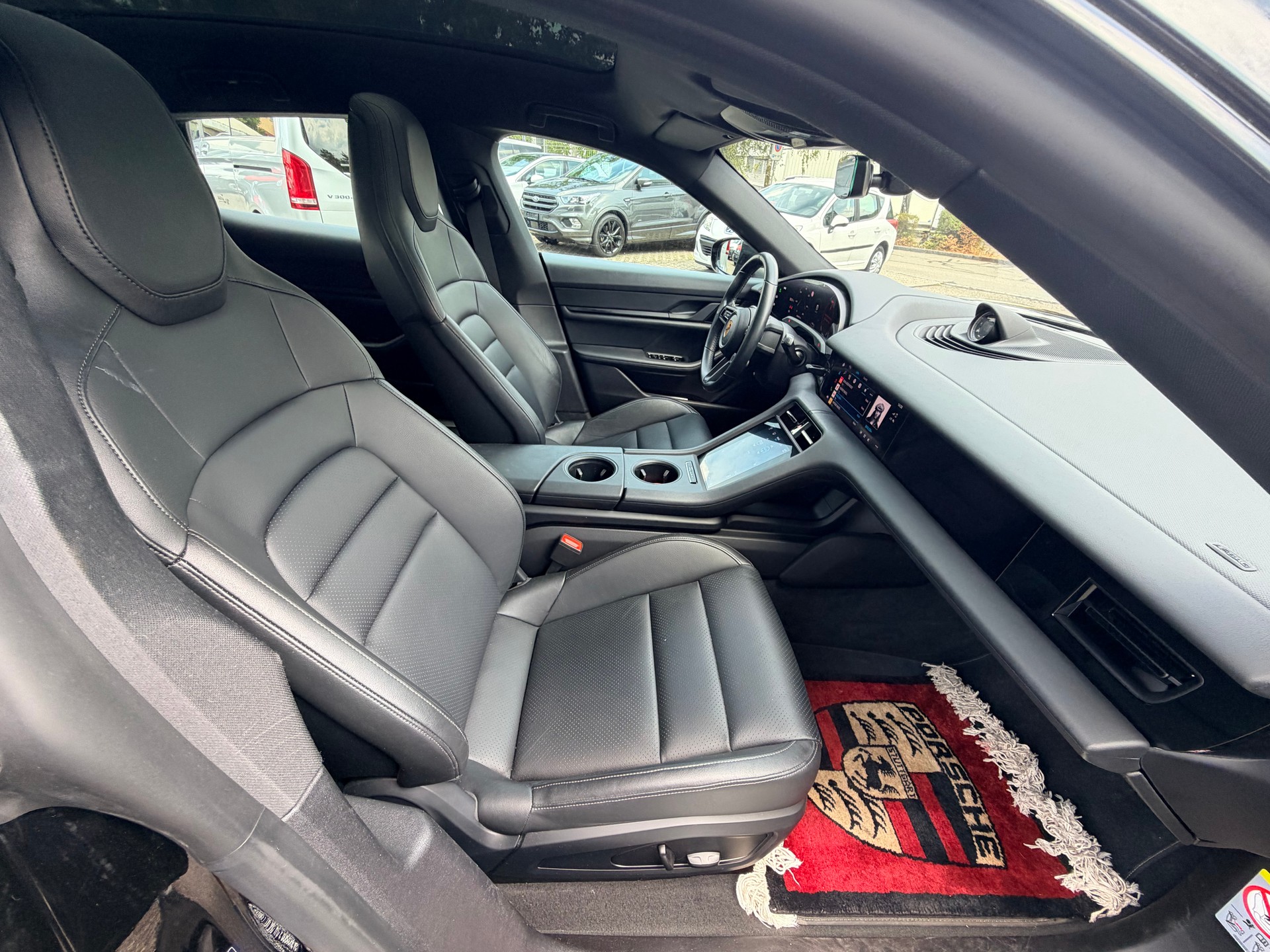 PORSCHE Taycan 4S Cross Turismo-image-8