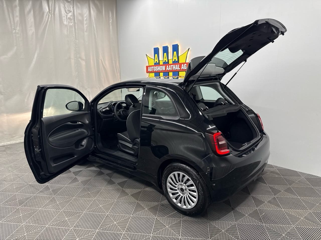 FIAT 500 electric 87 kW Cult-image-11