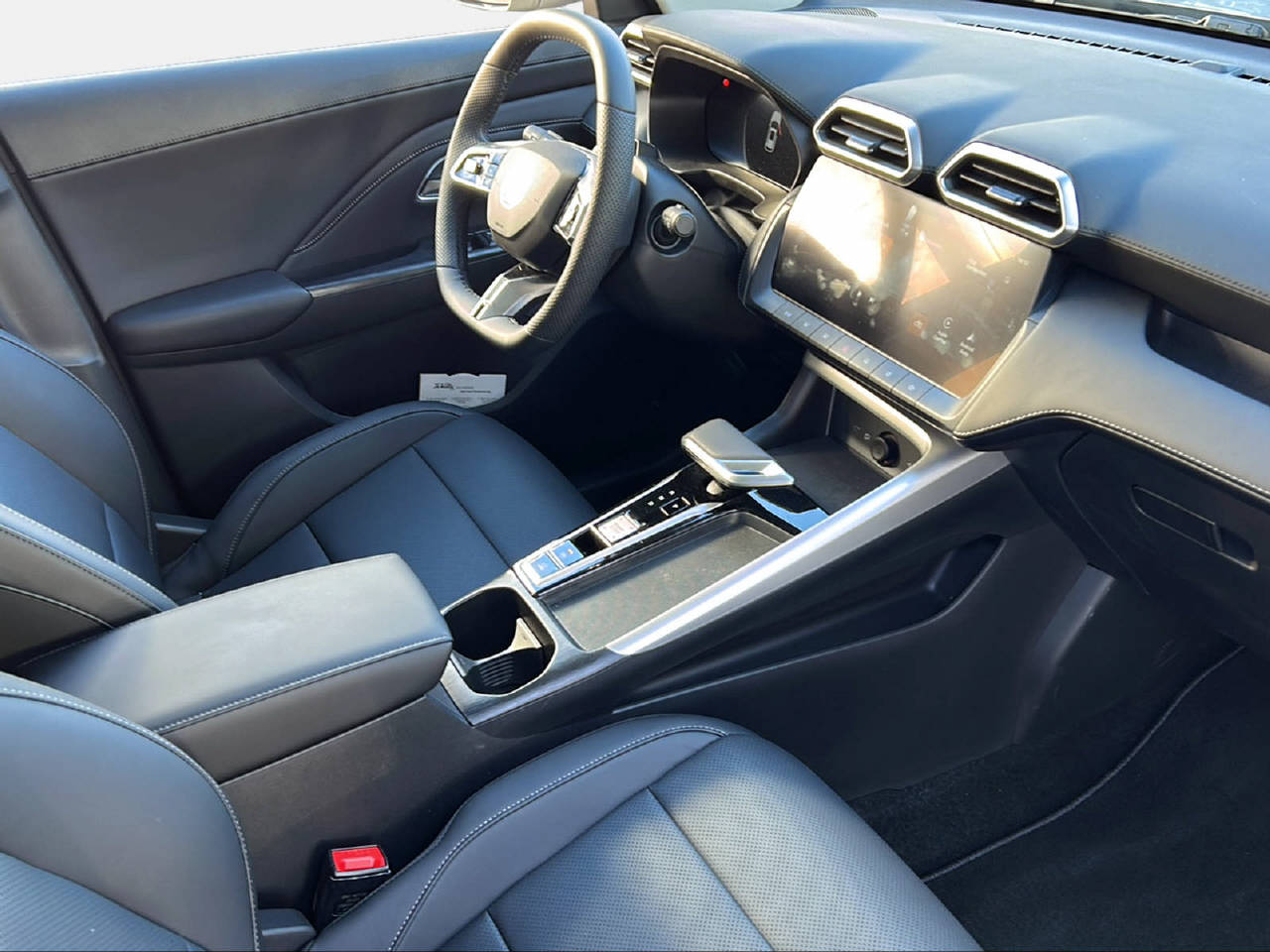 MG ZS 1.5 Hybrid+ Luxury-image-6