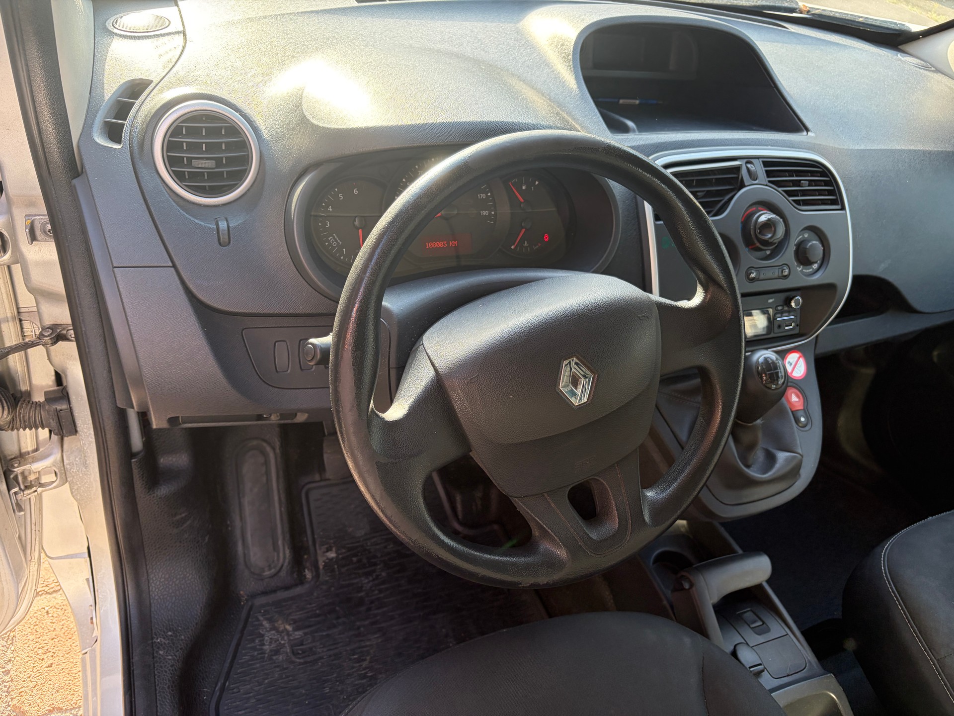 RENAULT Kangoo Maxi dCi 90 Business 2 Plätze / 2 places-image-10